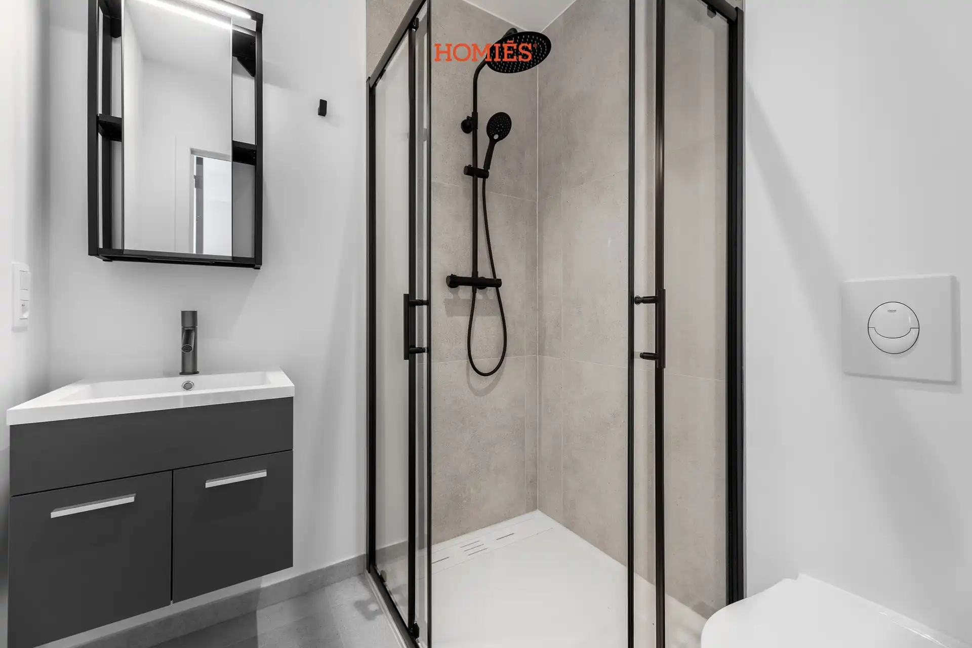 Karaktervolle dakkamer met eigen sanitair foto 5