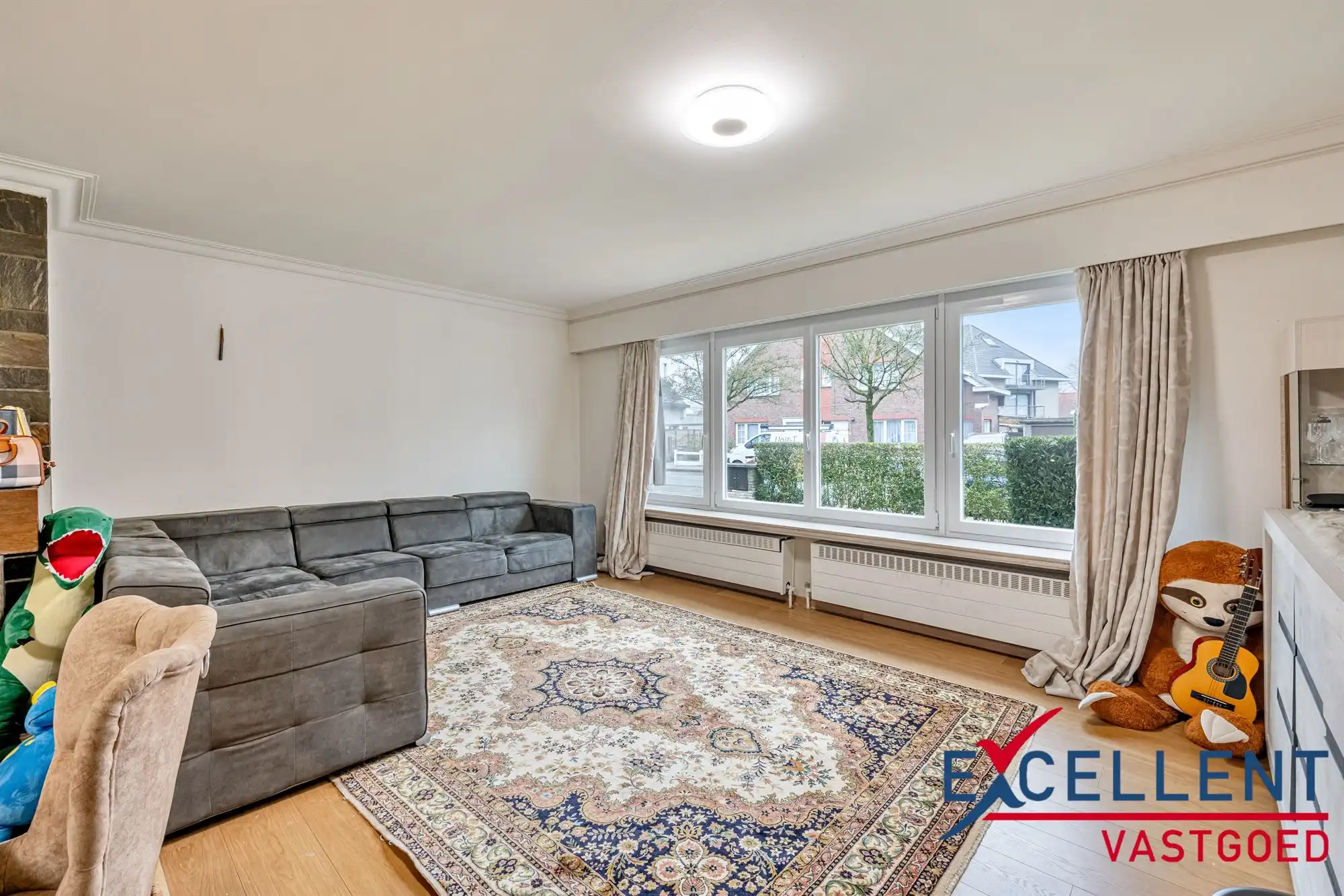 Instapklaar appartement met garagebox te Oostakker foto 4