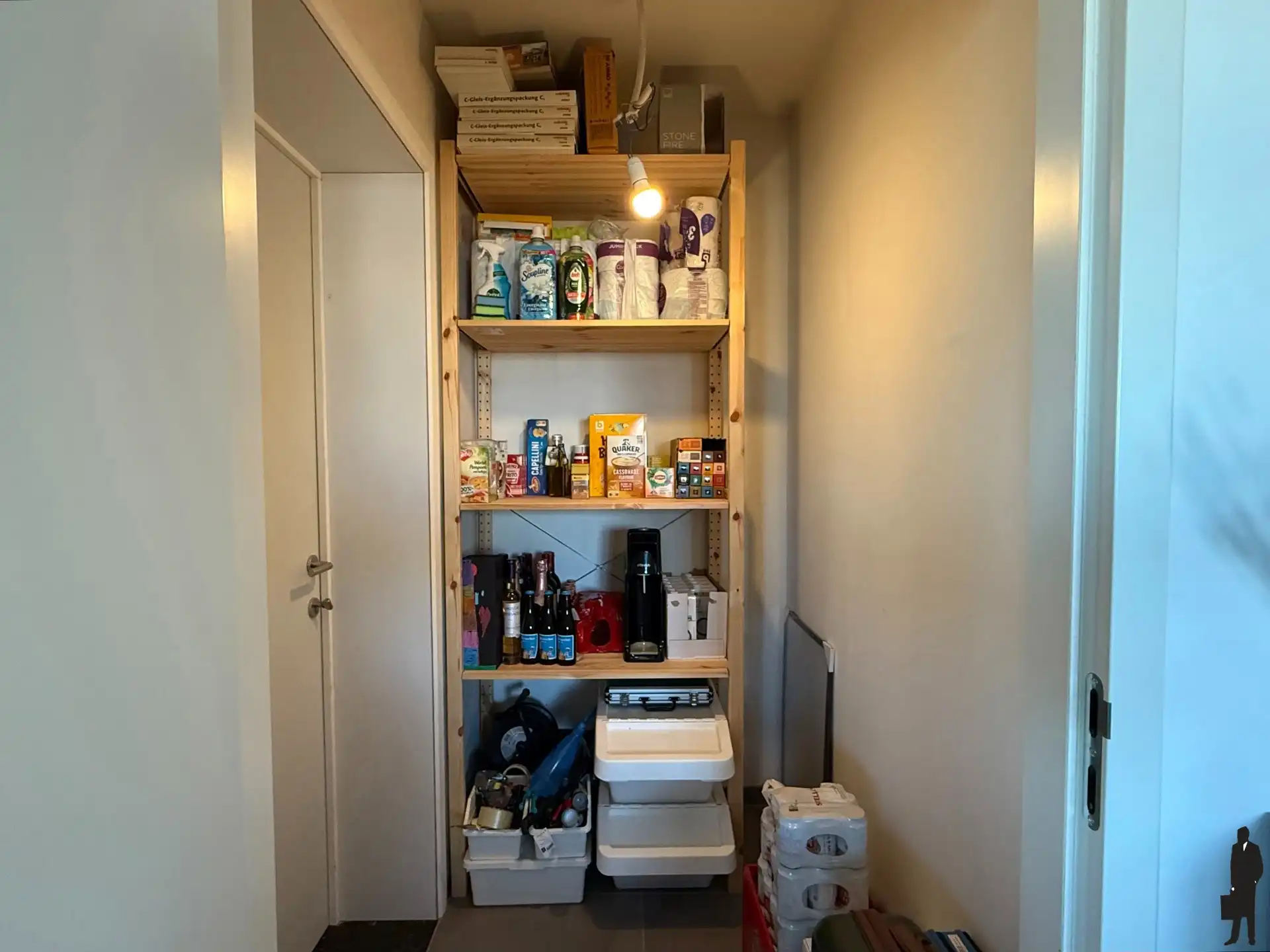 Lichtrijk 2-slaapkamerappartement met terras foto 12