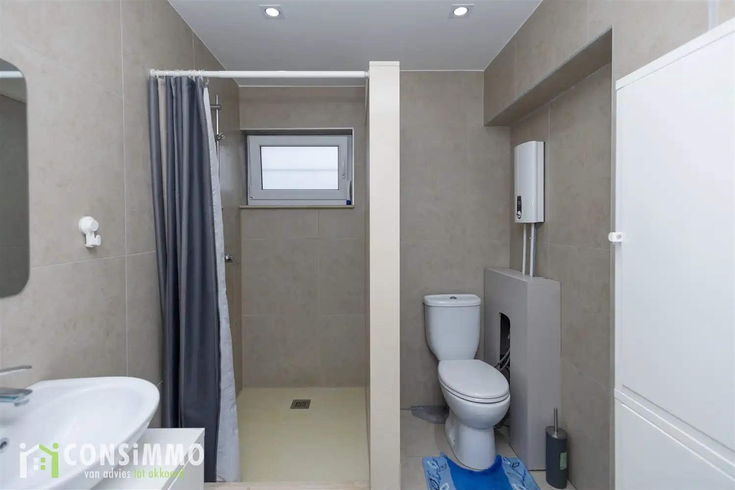 Instapklaar appartement met 3 slaapkamers en overdekt terras in Genk foto 28