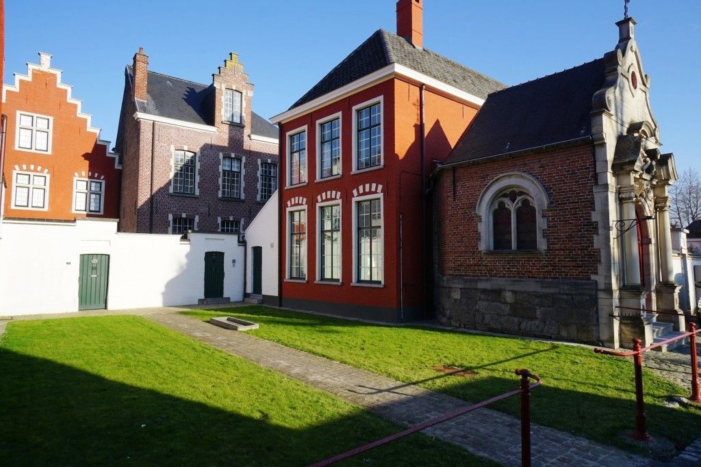 Groot appartement met 3 slaapkamers en terras aan het Klein Begijnhof foto 19