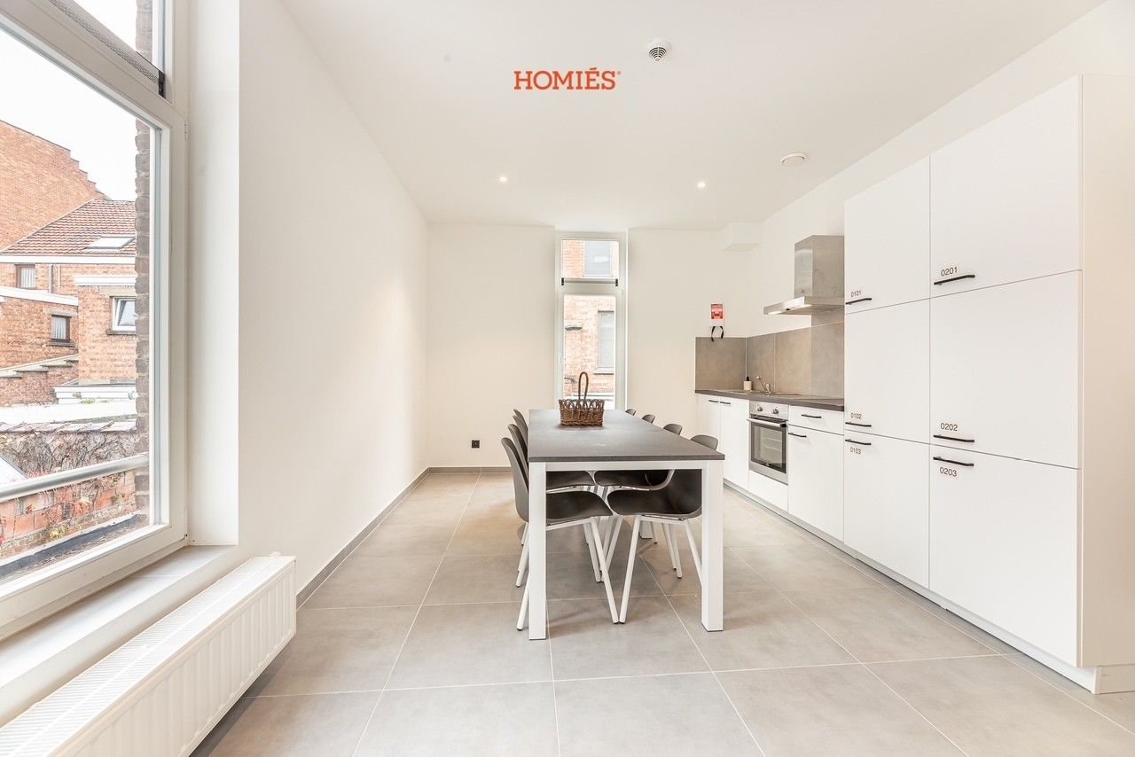 Opbrengsteigendom: 18 kamers, 3 studio's & een appartement foto 5