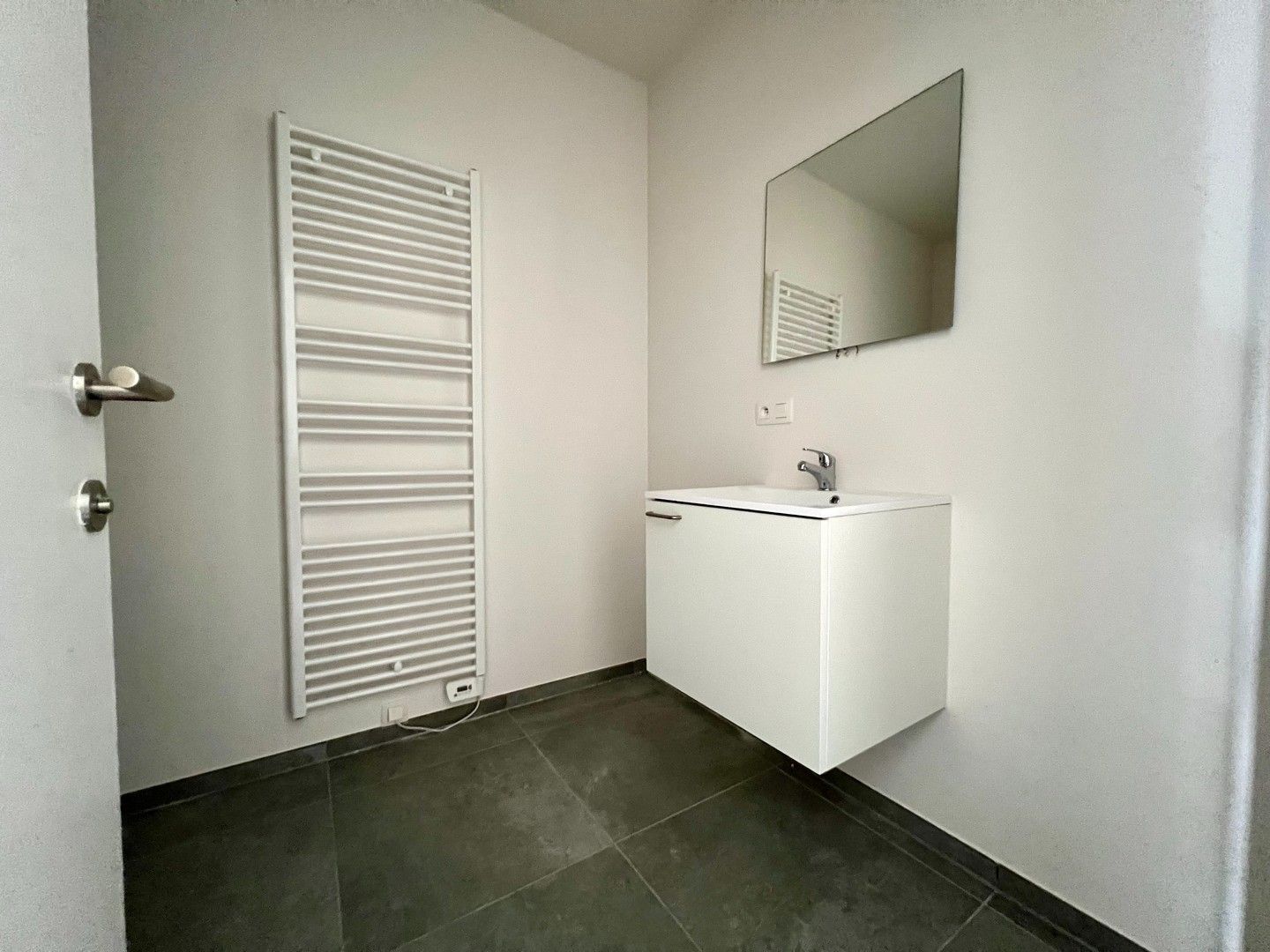 Nieuwbouwappartement te huur in Maasmechelen foto 6