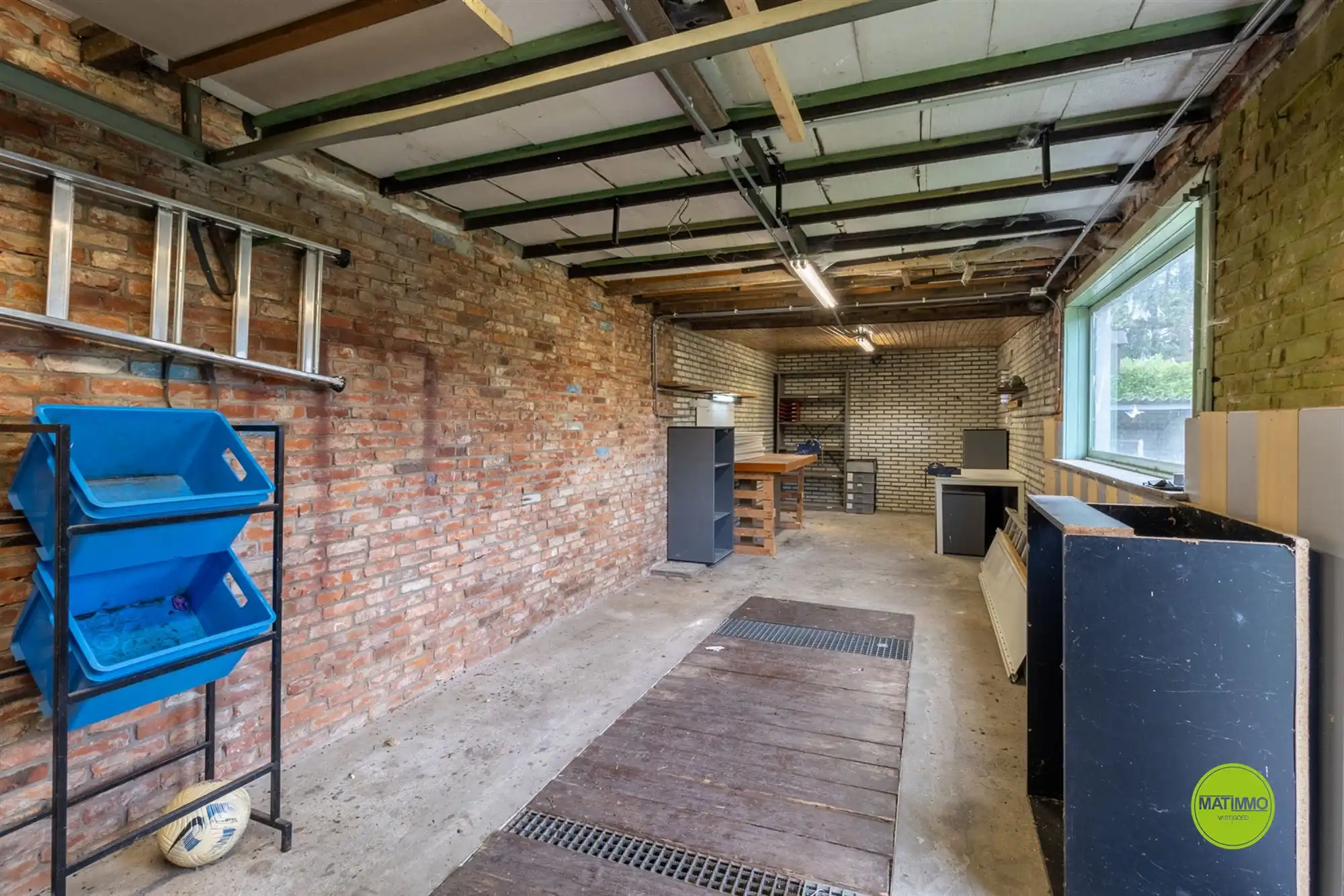 Rustig gelegen, gerenoveerde woning op een ruim perceel foto 22