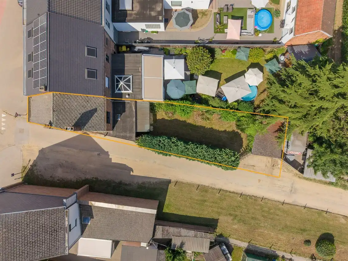 Charmante woning met tuin, 2 slk, garage en uniek zicht op groen landschap foto 5