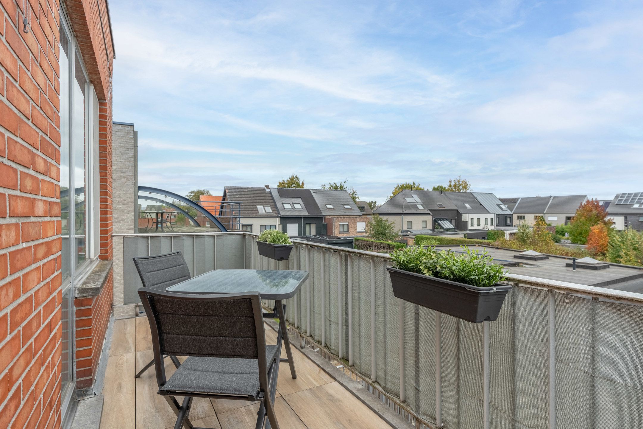 Instapklaar 2slpk app met garagebox en terras te Turnhout foto 12