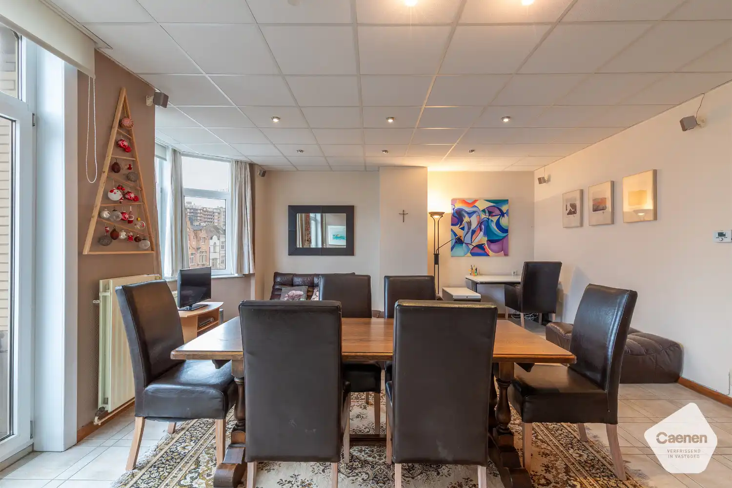 Ruim en lichtrijk appartement met 3 slaapkamers op topligging vlakbij station, strand en centrum foto 6