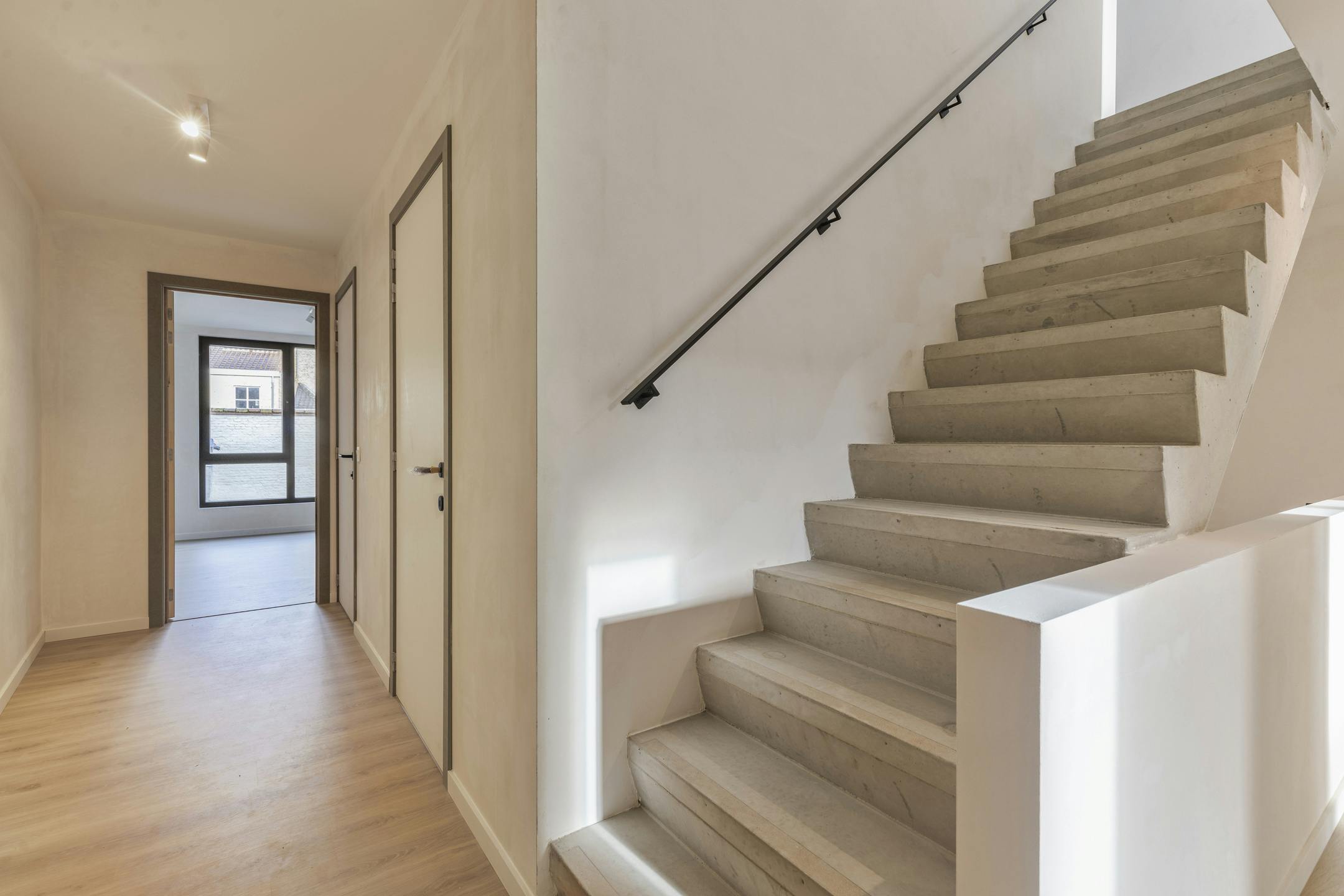 Huis te koop in centrum Veurne foto 13