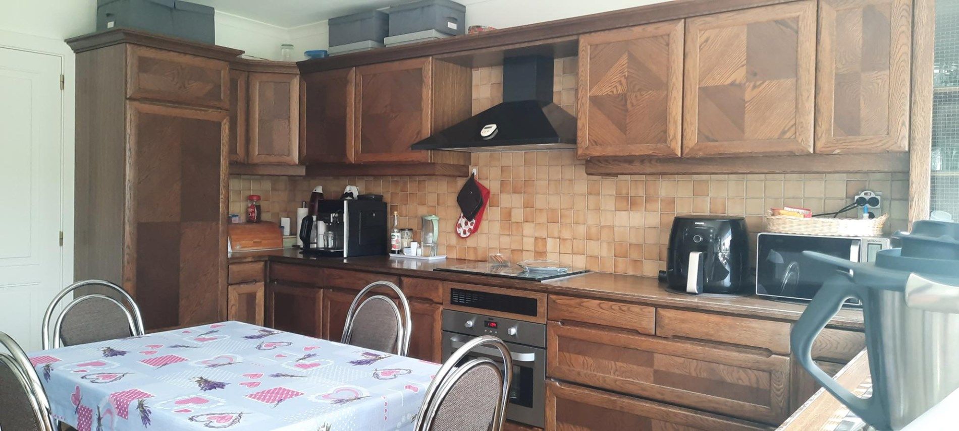 Halfopen woning met 3 slaapkamers, tuin en garage te Neeroeteren.  foto 5