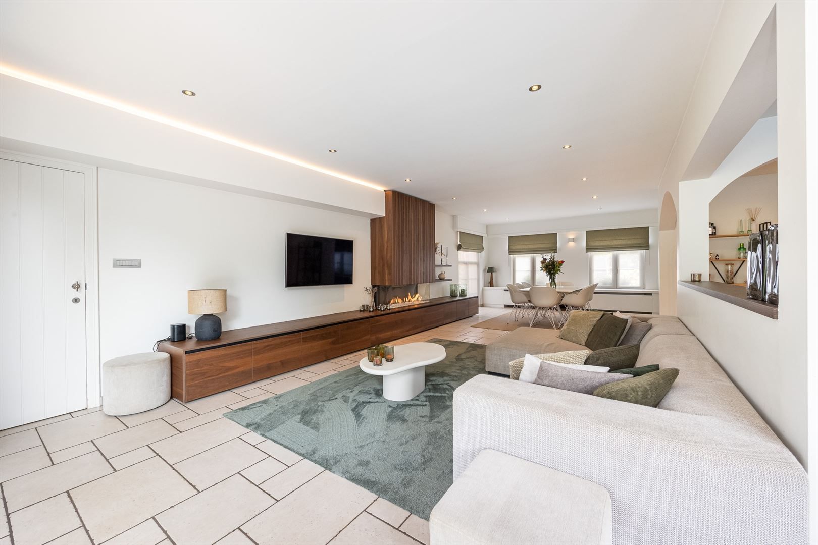Ruime luxe woning met zwembad in Kapellen foto 6