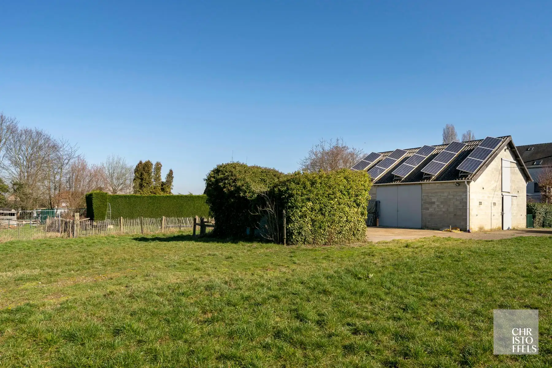 Vergunde tweewoonst met paardenaccommodatie op 3.721 m²  foto 18