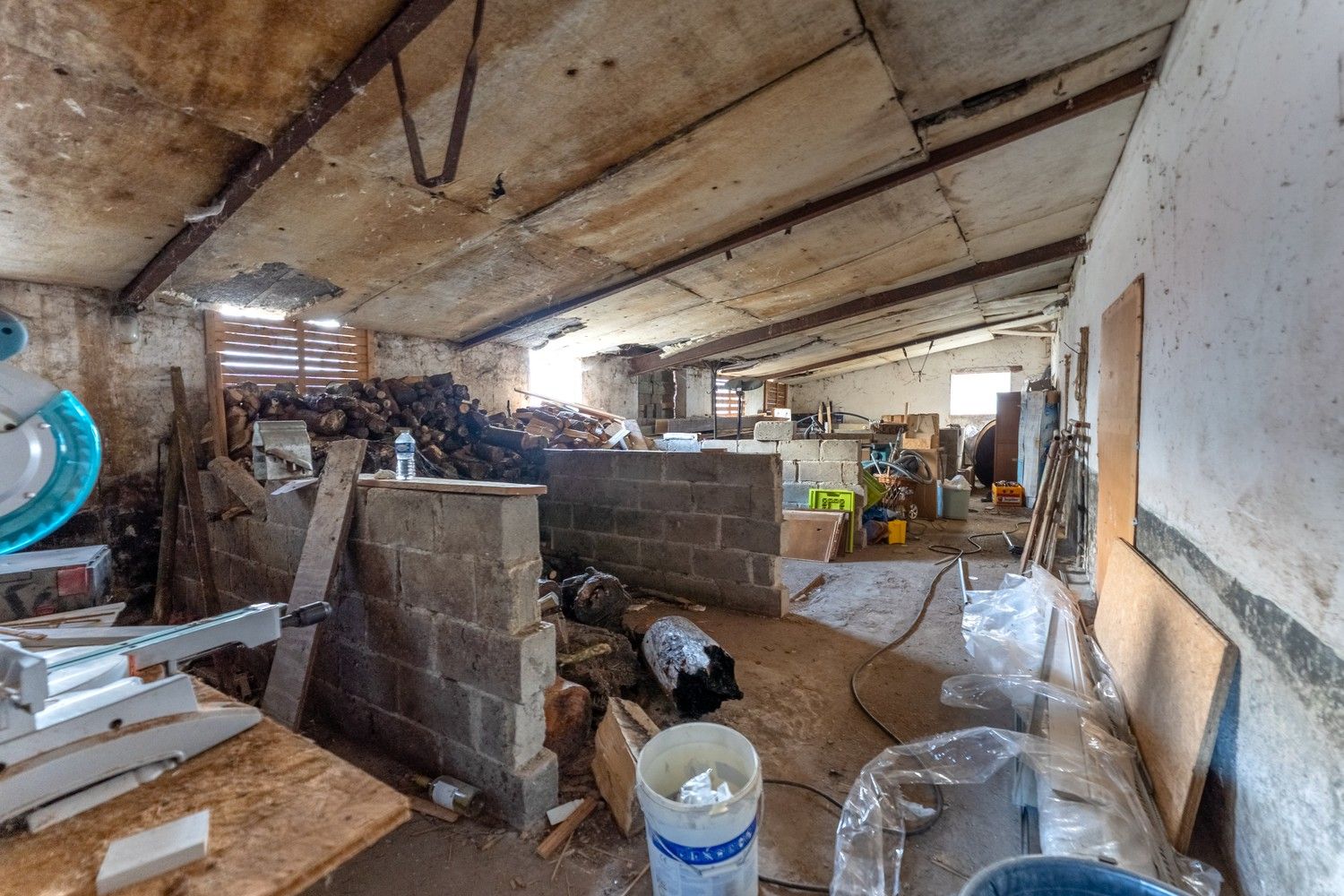 Charmante gerenoveerde woning met aanpalende schuur en 3 aparte bijgebouwen op 28a49 in Achel foto 29