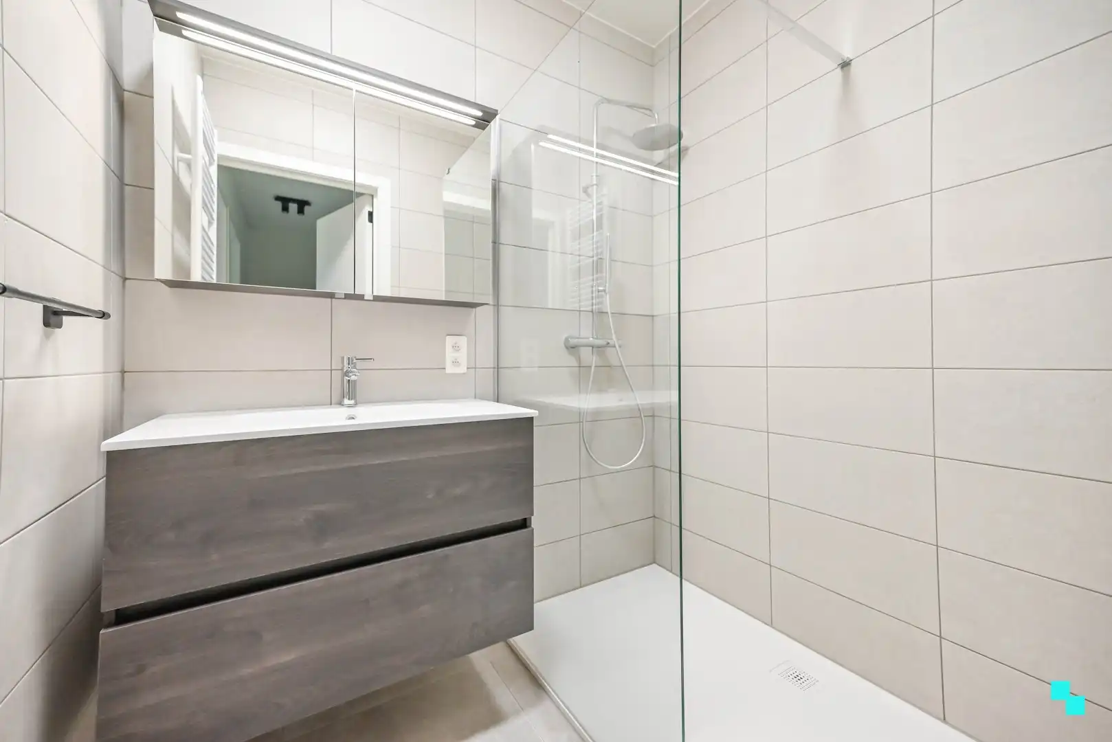 Hoekappartement in blok VI van residentie Blauwpoorte foto 18