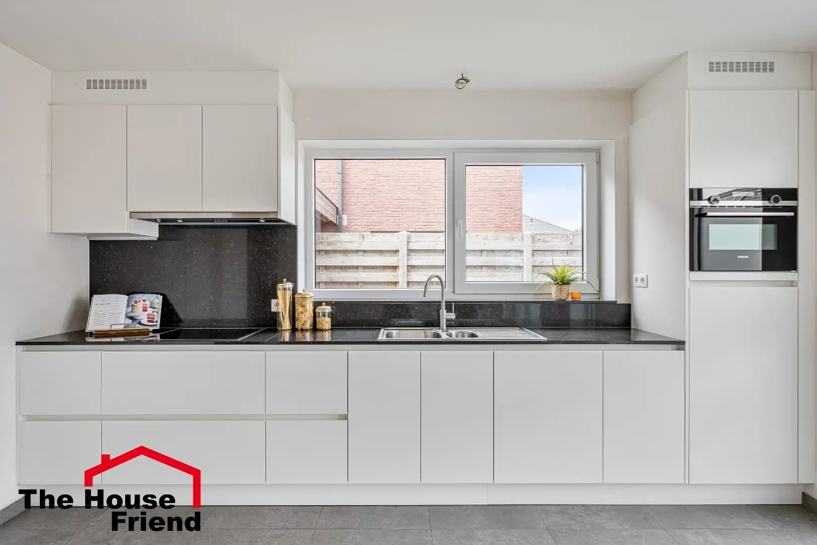 Top afgewerkte nieuwbouwwoning met 3 slaapkamers, tuin en carport in rustige woonomgeving foto 6