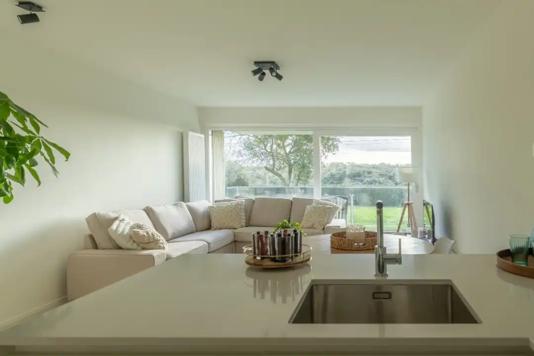 Prachtig gerenoveerd 3 - slaapkamerappartement foto 5