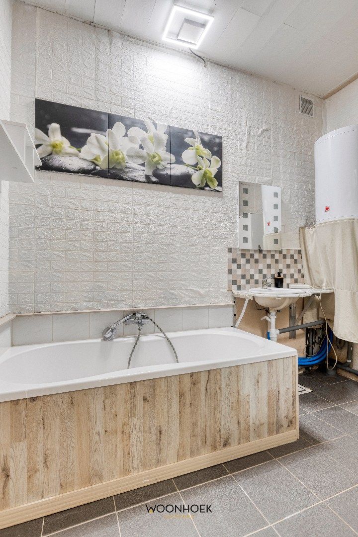 Centraal gelegen woning met 2 slpk en 2 badkamers te Zele! foto 8