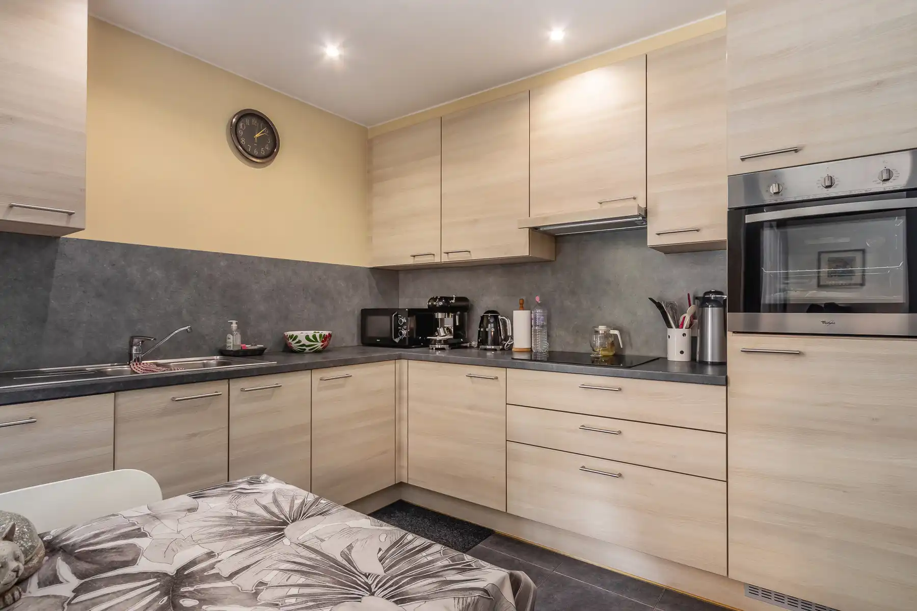 Gelijkvloersapp met 2 slaapkmrs, 2 terrassen + parkeerplaats foto 6