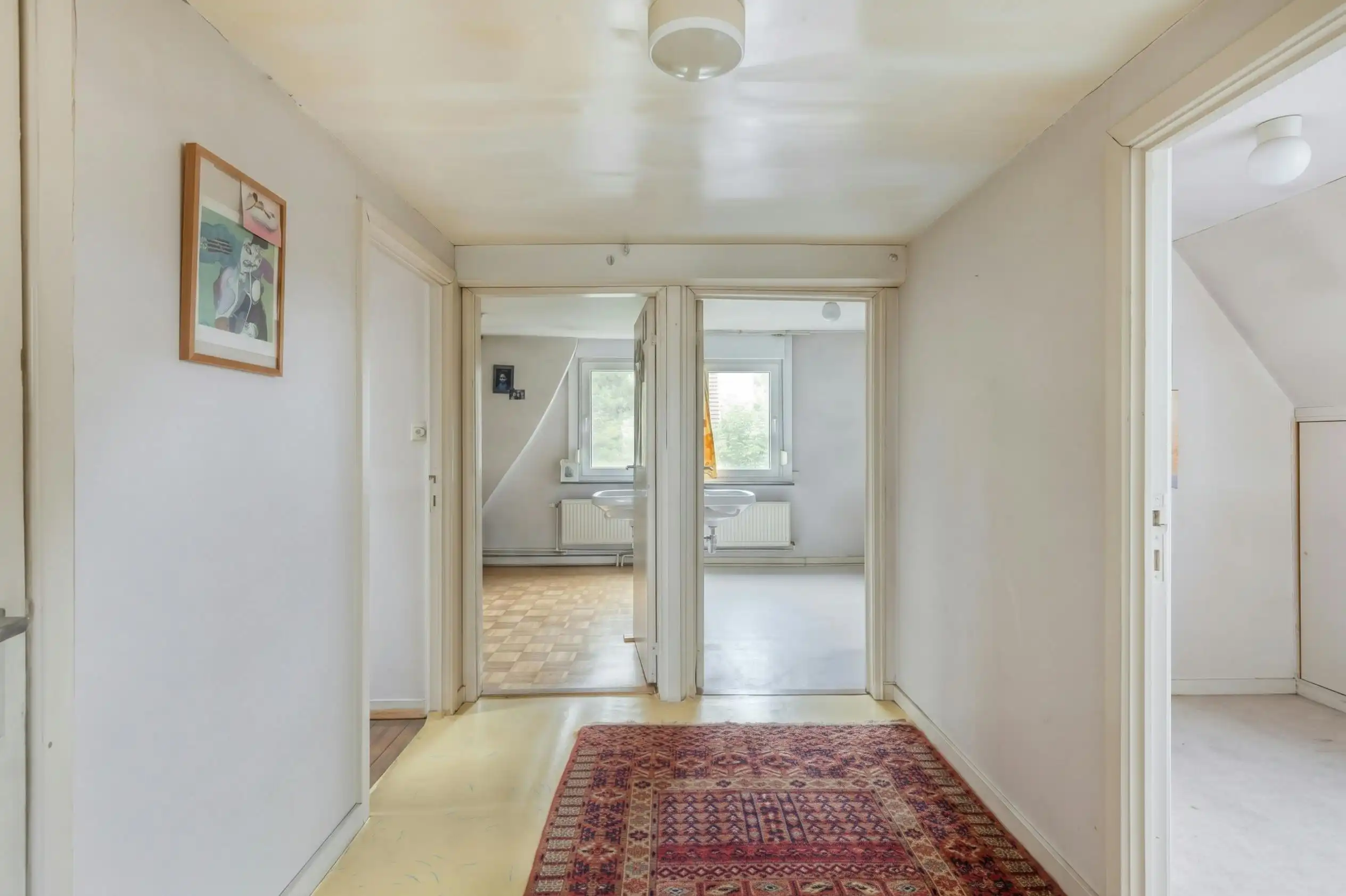 Ruime woning  (9 slaapkamers) op een perceel van 1.608 m². foto 12