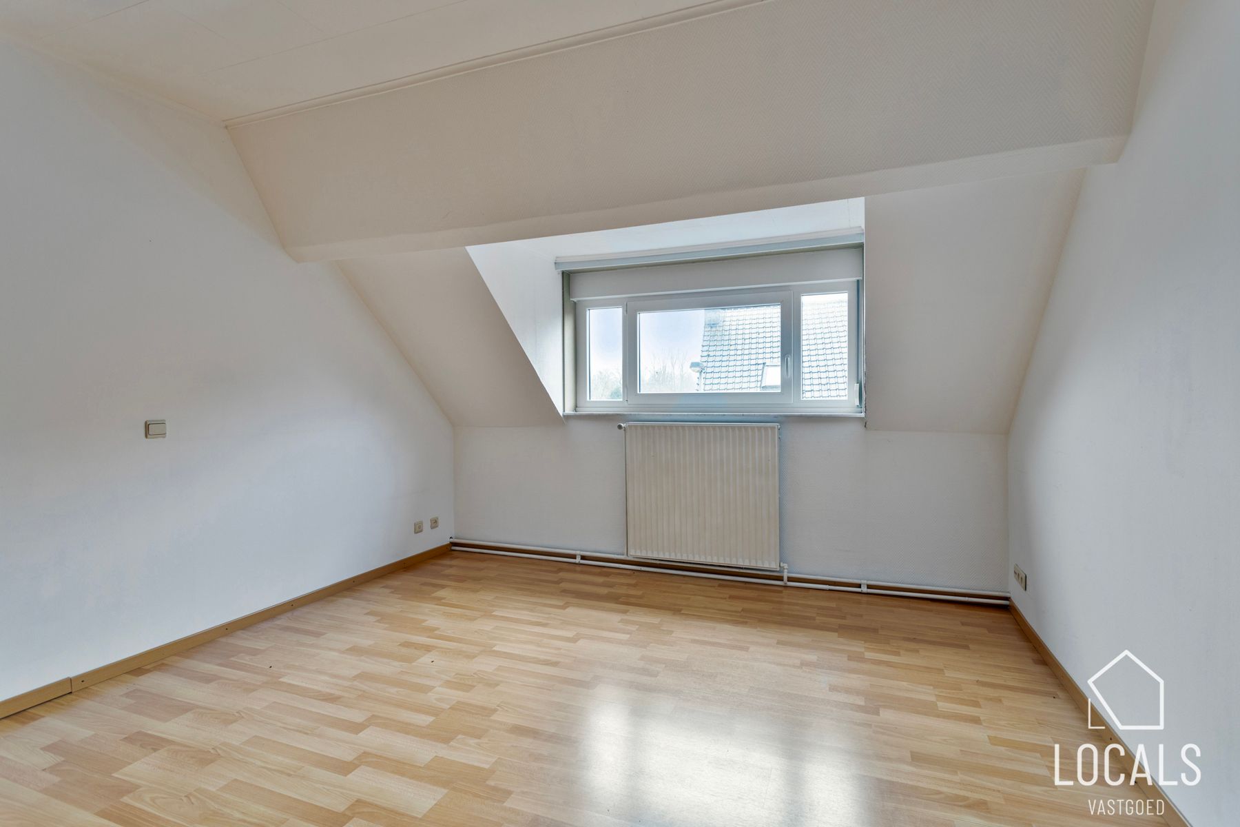 Veelzijdig pand: handelsruimte met woonst & parkeerplaatsen foto 16