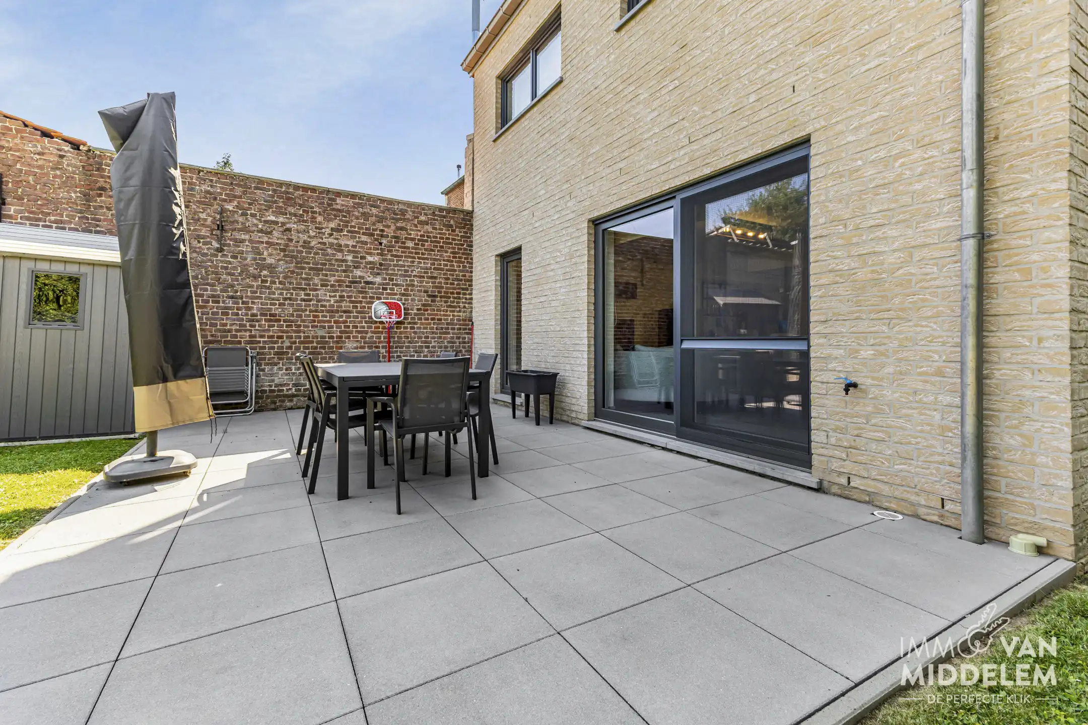 RUSTIG GELEGEN  3-GEVEL NIEUWBOUW MET 4 KAMERS EN TUIN  foto 8