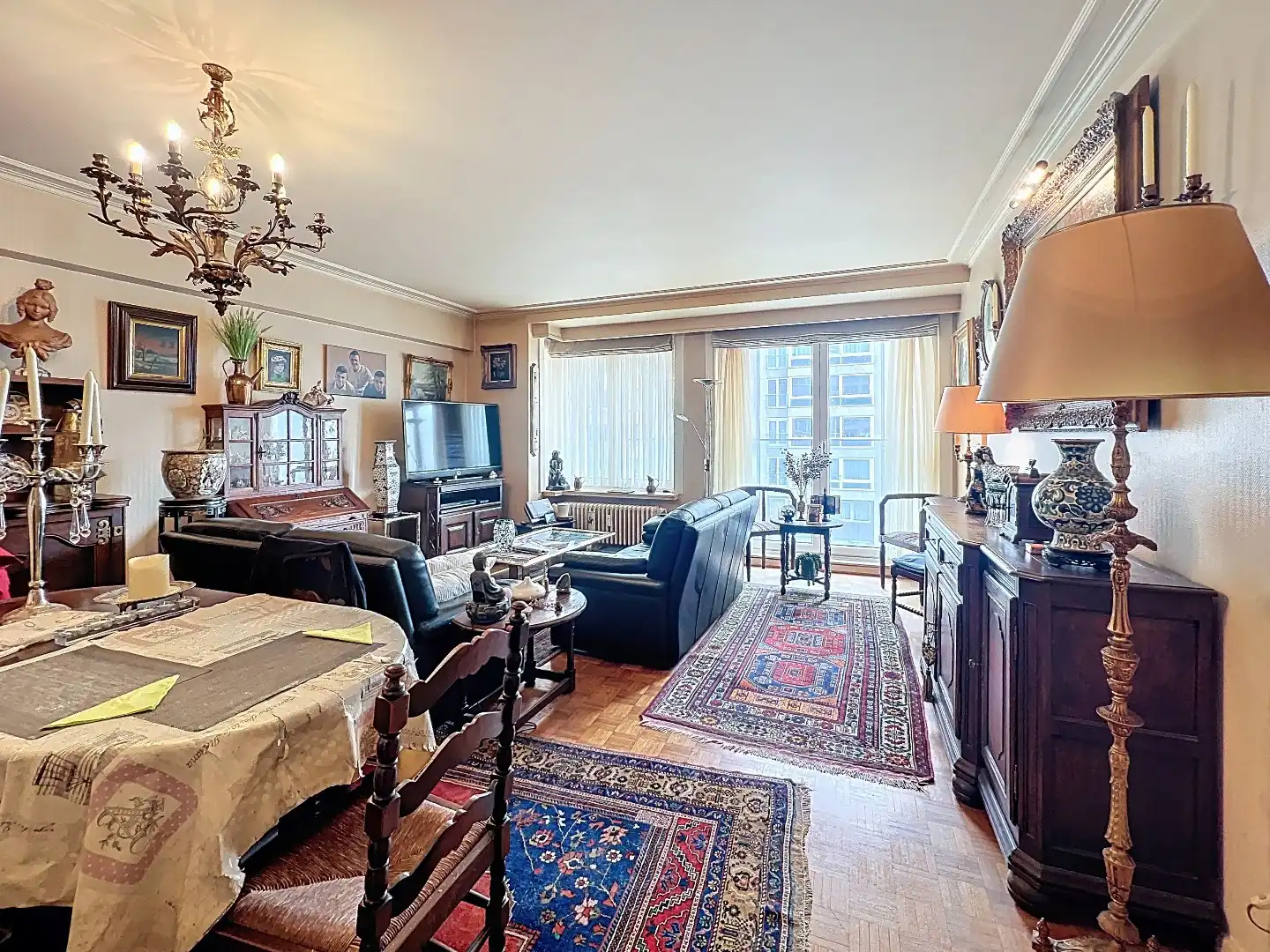 Op te frissen appartement met topligging aan het Marie-Joséplein. foto 5