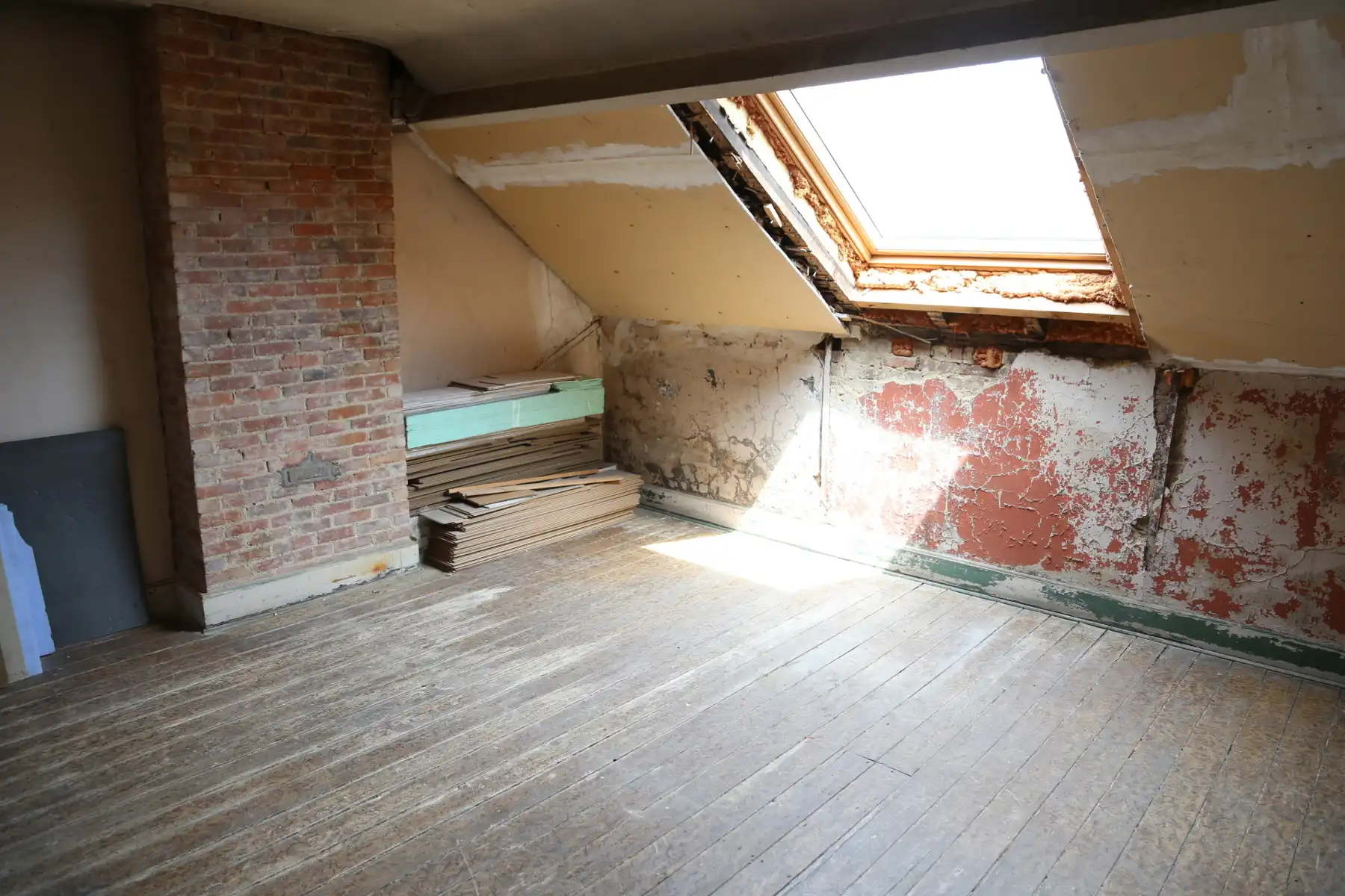 Zeer ruime woning met koer in toffe buurt! foto 13