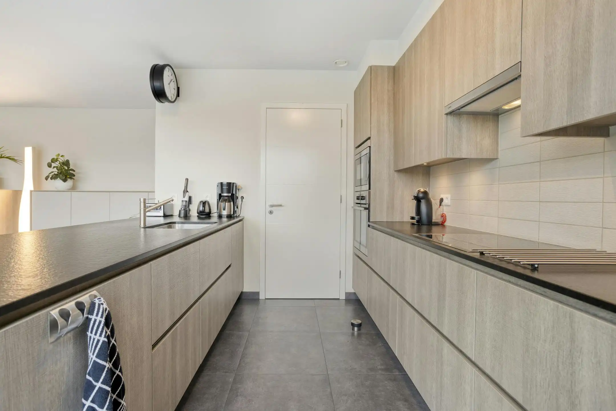 Appartement met 3 slaapkamers, garage en autostaanplaats te koop in Waarschoot foto 8