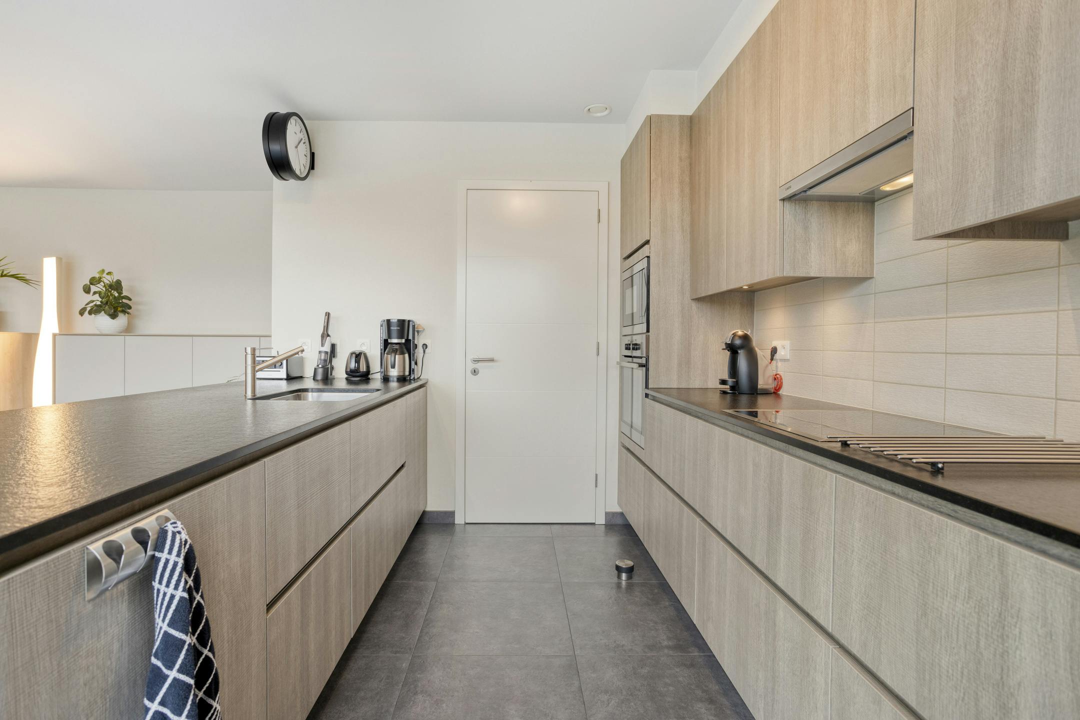 Appartement met 3 slaapkamers, garage en autostaanplaats te koop in Waarschoot foto 10