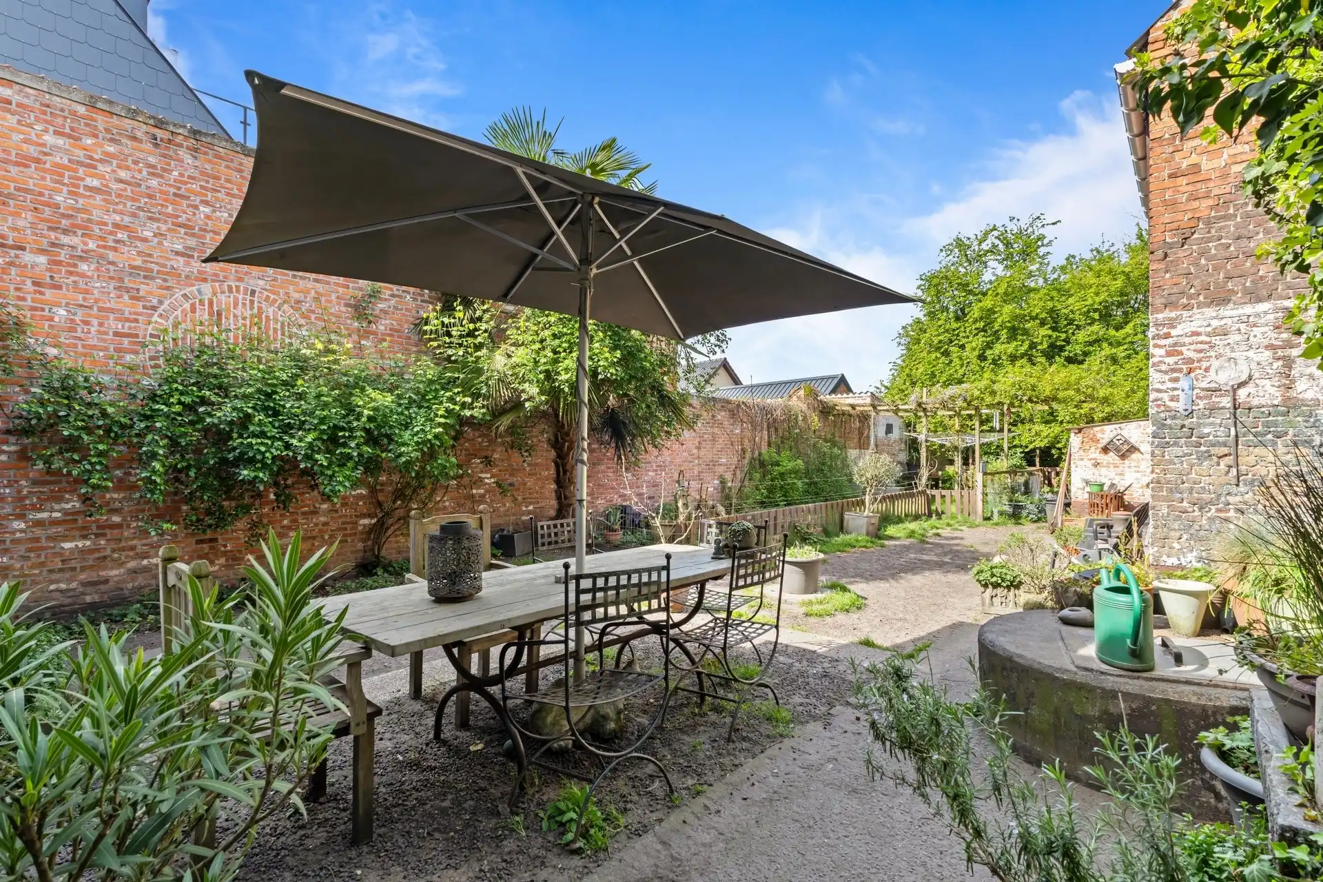 verder af te werken woning met grote garage foto 19