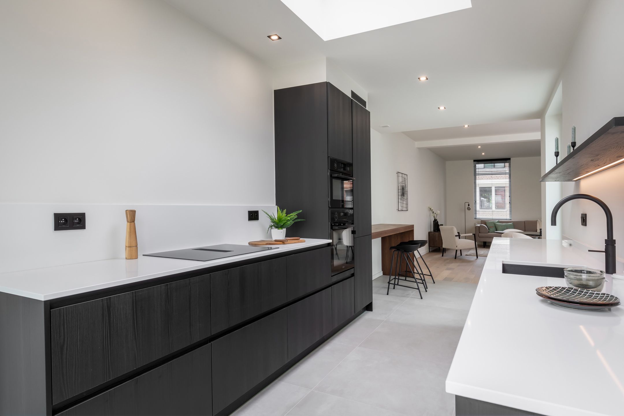 Moderne vrijstaande woning met luxe afwerking en ruime tuin foto 8