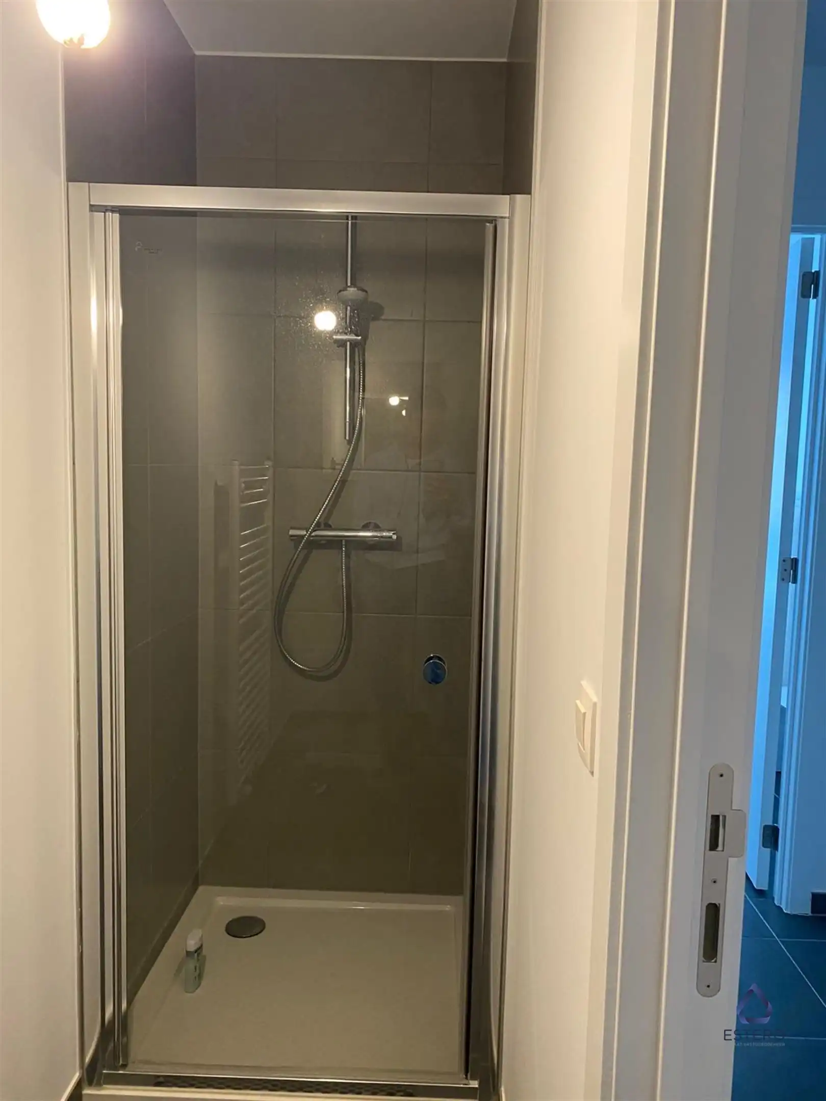 Nieuwbouwappartement met 3 slpk in verkeersluwe straat. foto 13