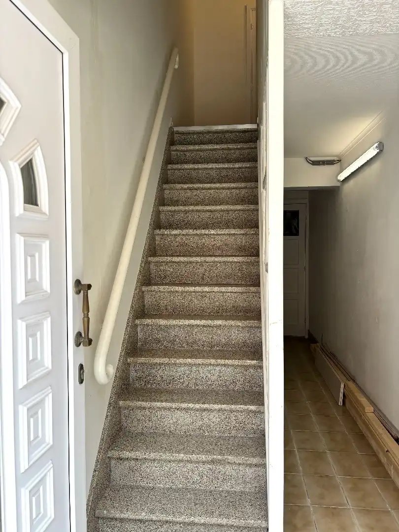 Gerenoveerde woning met garage nabij het centrum! foto 2