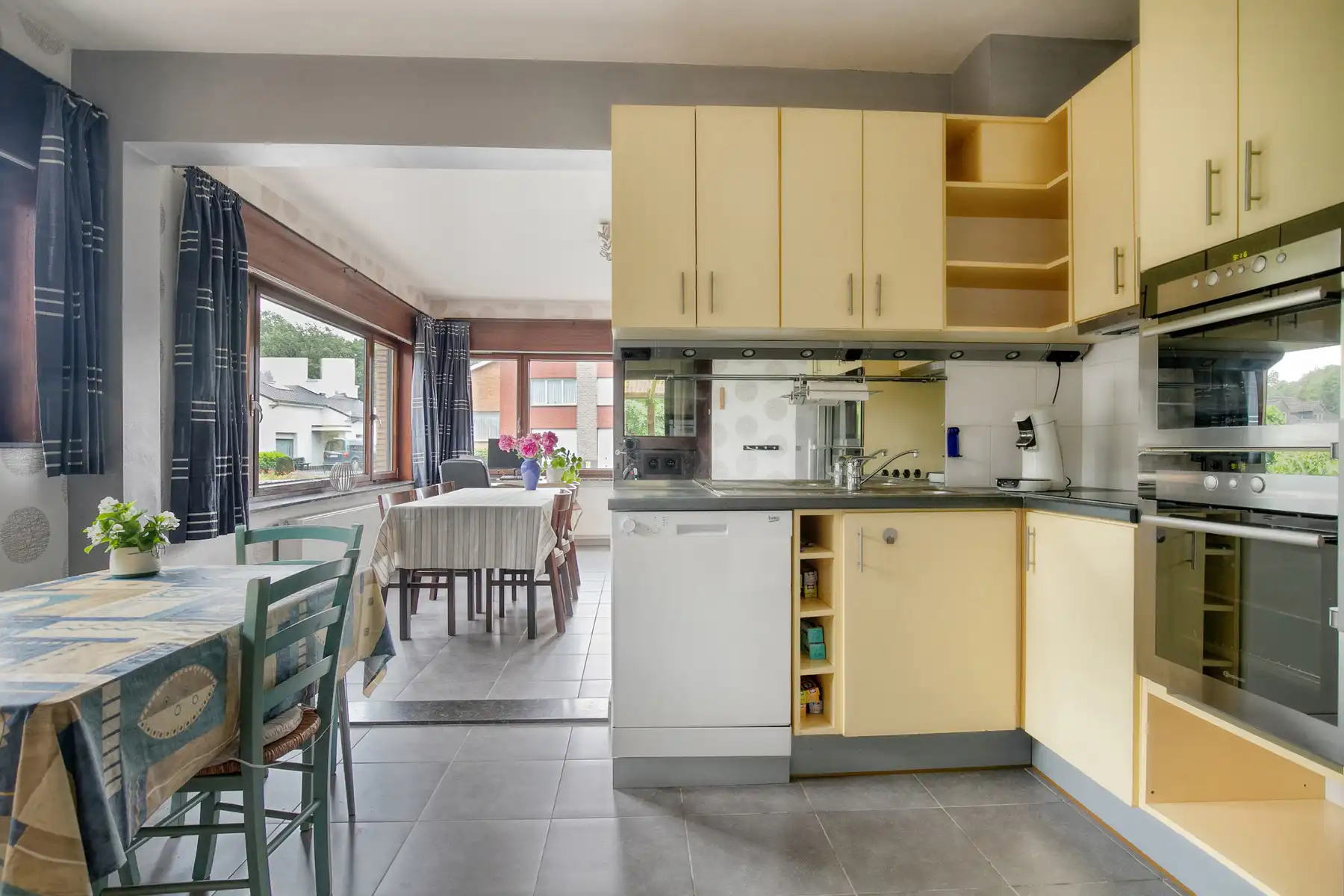 Centrum Sint-Martens-Bodegem: rustig gelegen woning foto 8