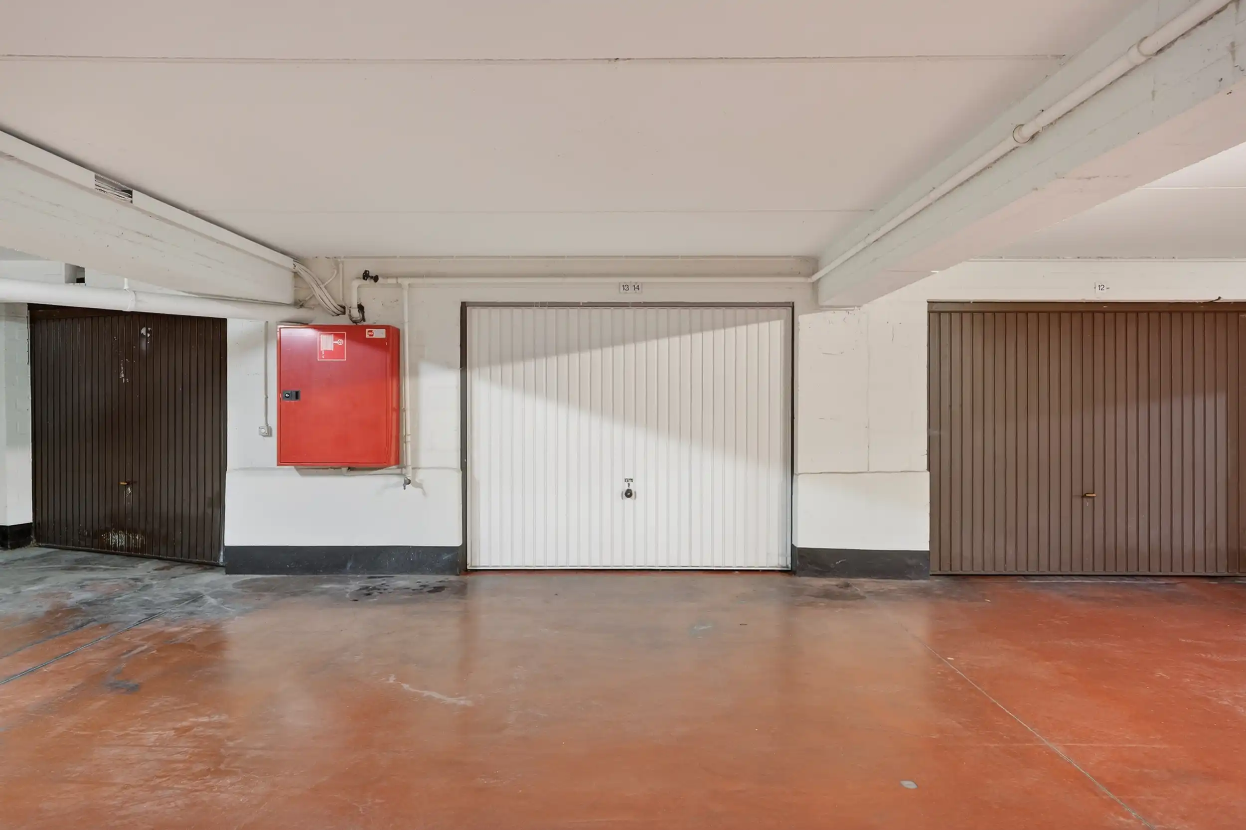 Smaakvol 2 slaapkamer appartement incl. dubbele garagebox foto 17