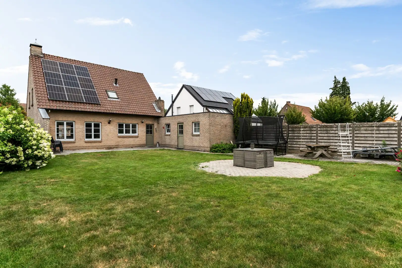 Ruime gezinswoning met zuidgerichte tuin foto 22