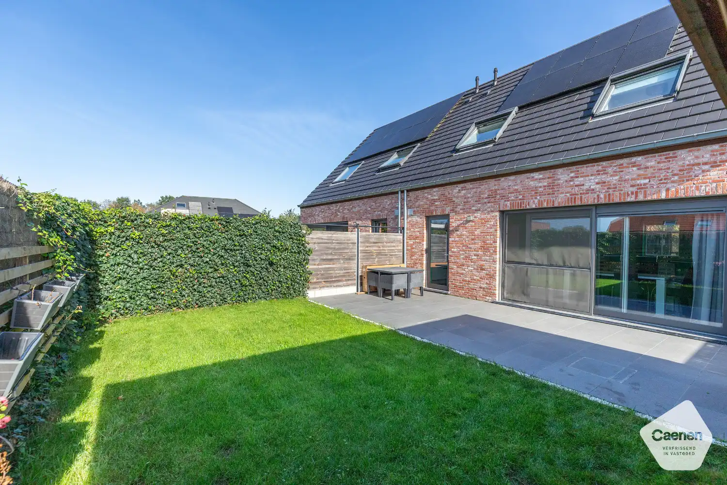 Recente instapklare woning ( bouwjaar 2021) op unieke & idyllische ligging met 3 slaapkamers en carport. foto 13