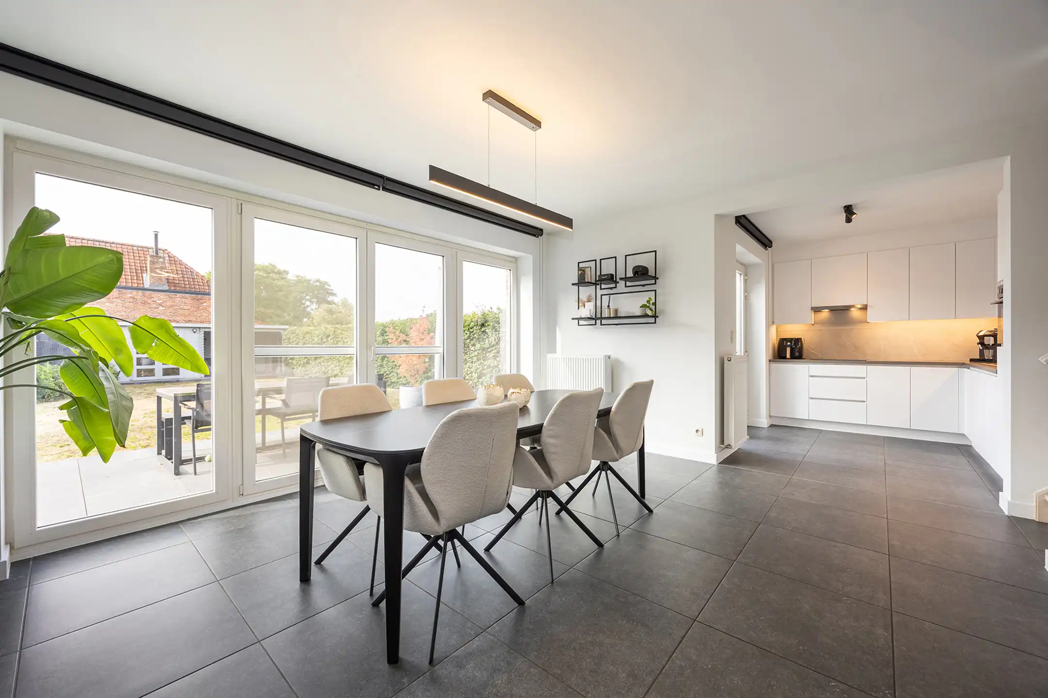 Recente gezinswoning (2020) met tuin en garage te Vosselaar! foto {{pictureIndex}}