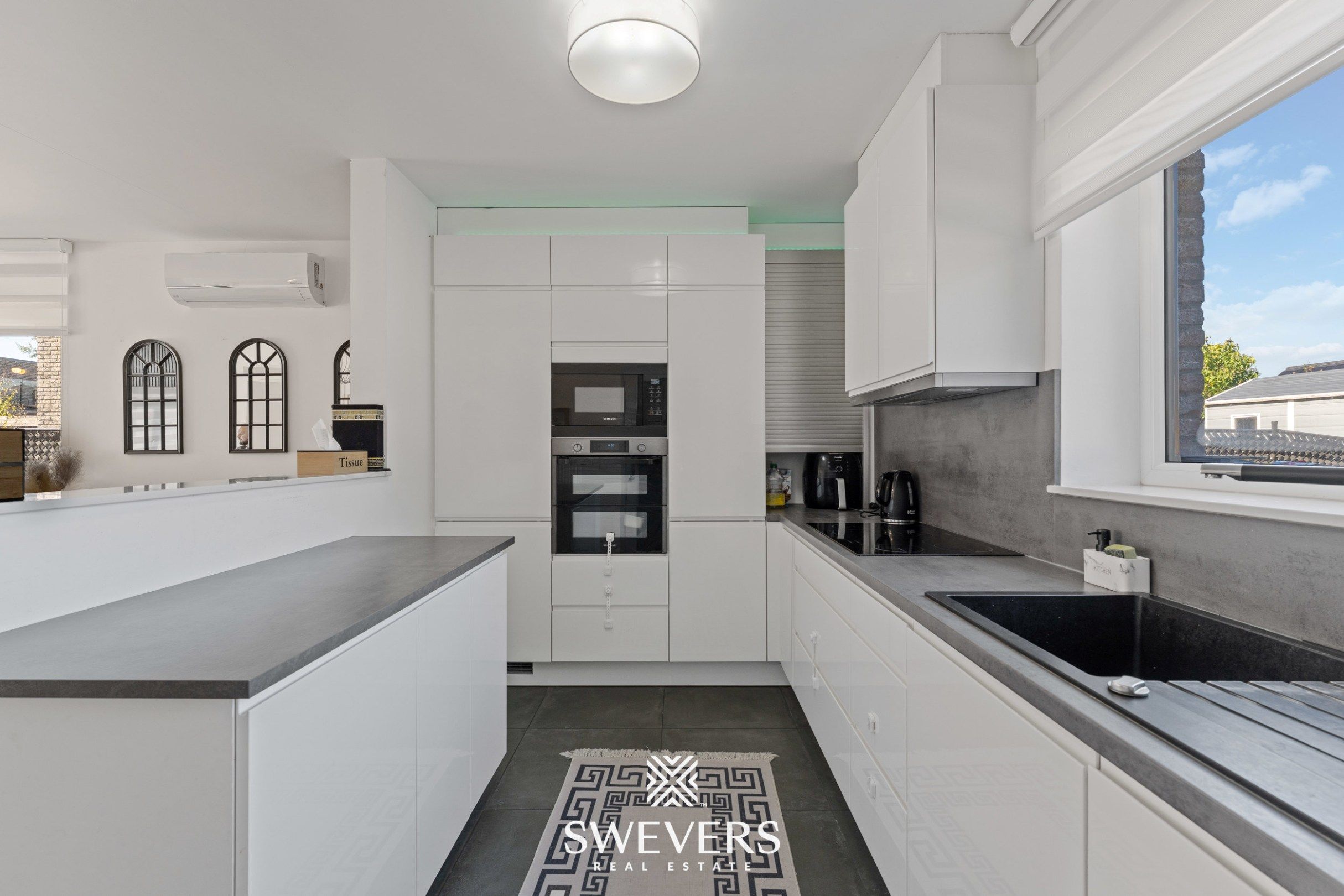 Hedendaagse instapklare woning te Heusden-Zolder  foto 9