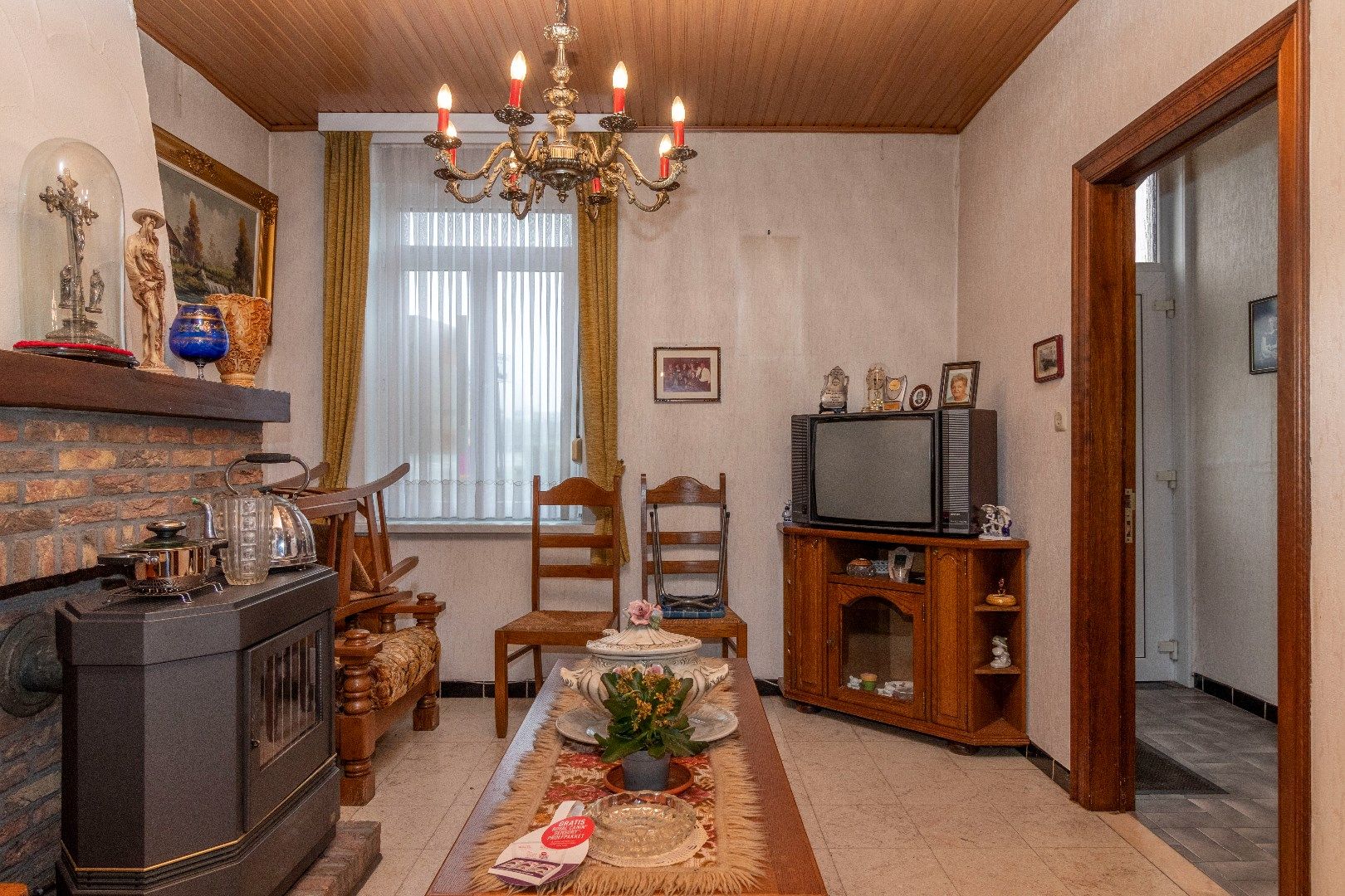 Te renoveren woning te Meerbeke foto 3