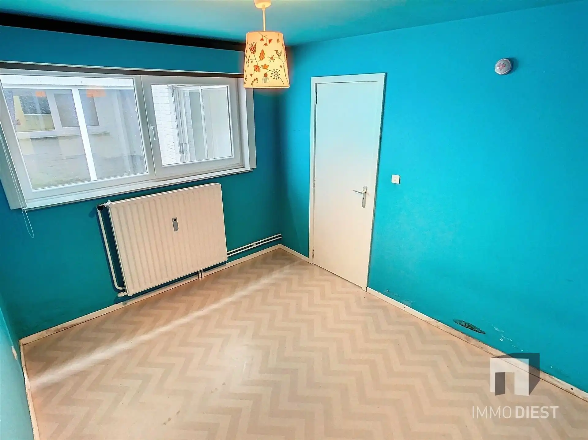 Handelsgelijkvloers met achterliggend appartement foto 22