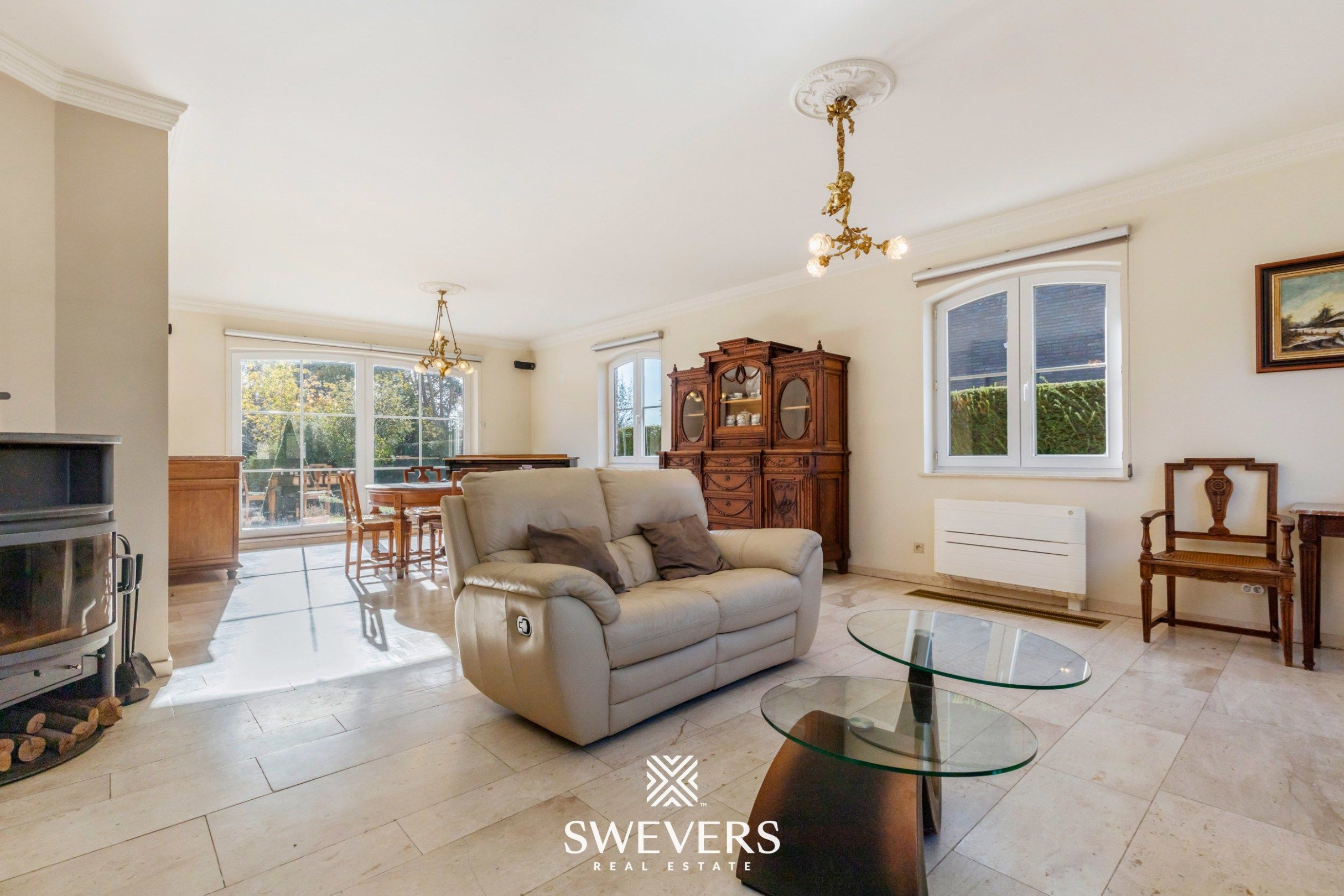 Ruime gezinswoning (282m²) met 4 slaapkamers te Lummen foto 4