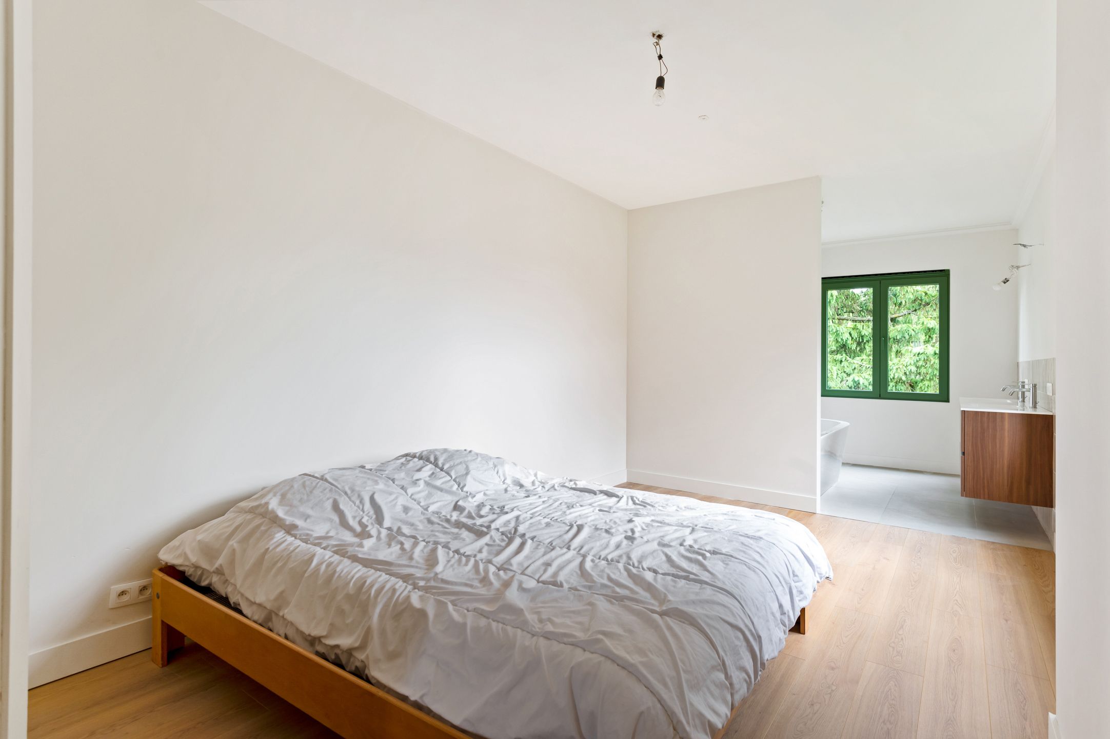 Volledig gerenoveerde herenwoning op een perceel van 770 m²  foto 13