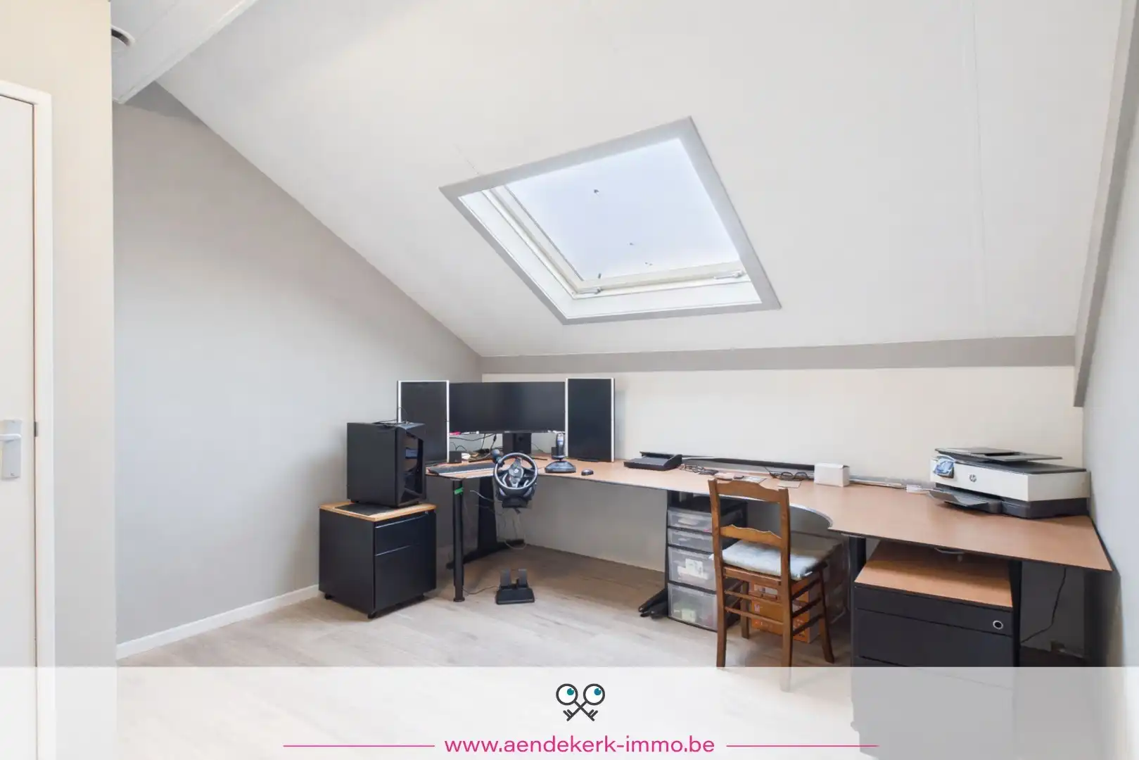 Ruime gezinswoning met 6 slaapkamers en tuin met zwembad in Kessenich foto 28