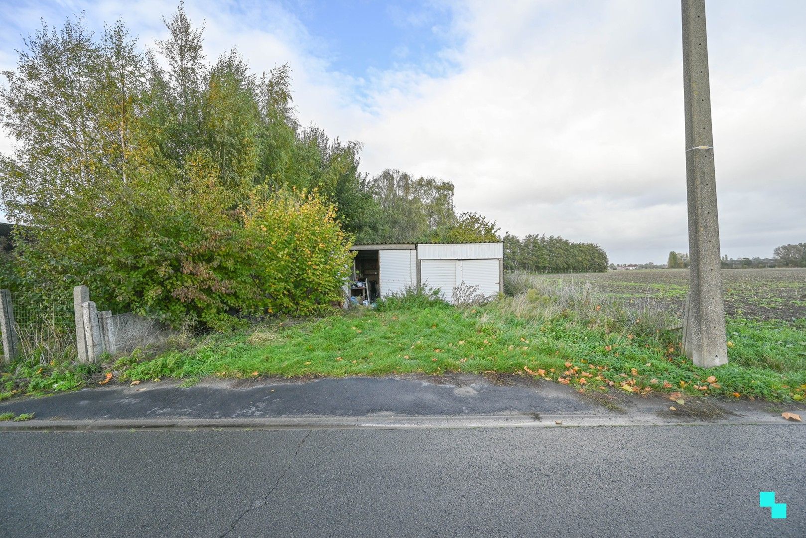 Volledig gerenoveerde woning met zicht op de velden foto 25
