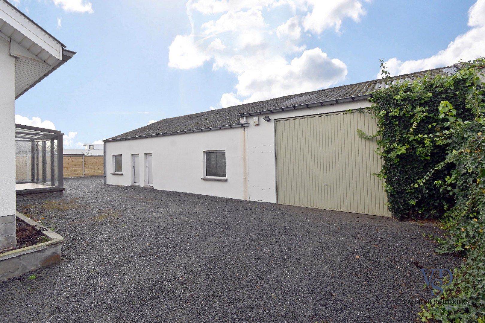 Bungalowwoning met afzonderlijke loods foto 27