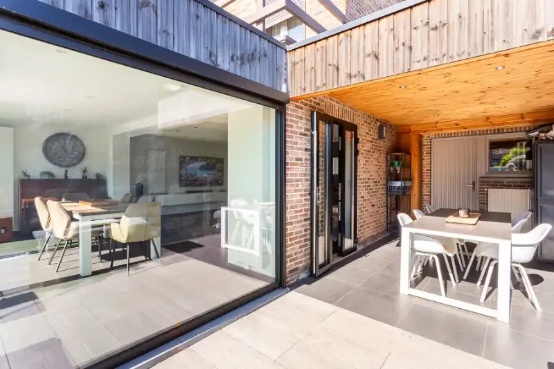 Verrassend ruime woning met zwembad! foto 21