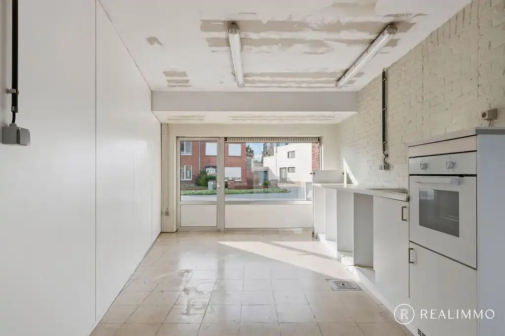 Ruime gezinswoning te Harelbeke foto 7