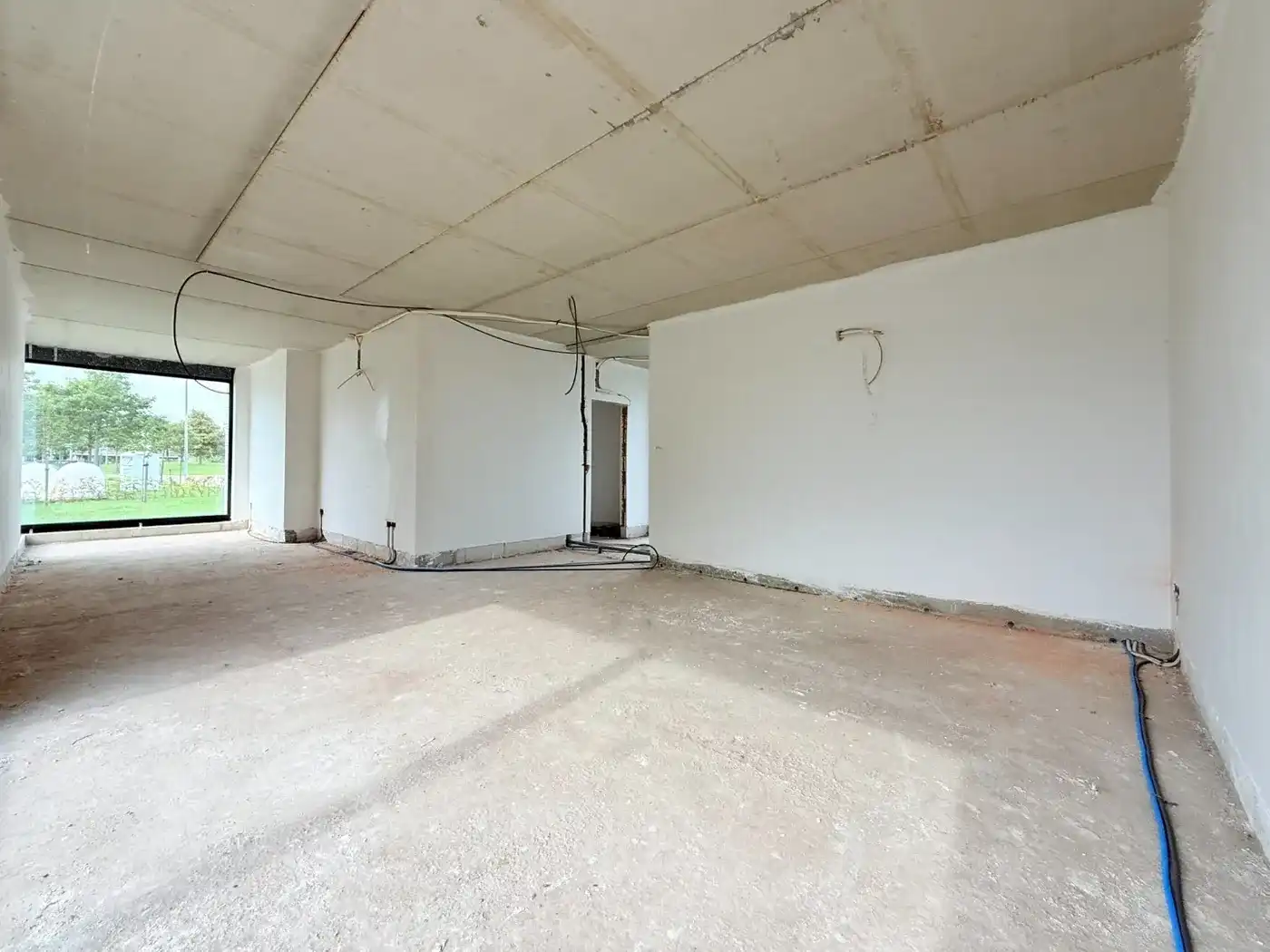 Centraal gelegen commerciële ruimte van 300 m² in Ham met parkeergelegenheid foto 16