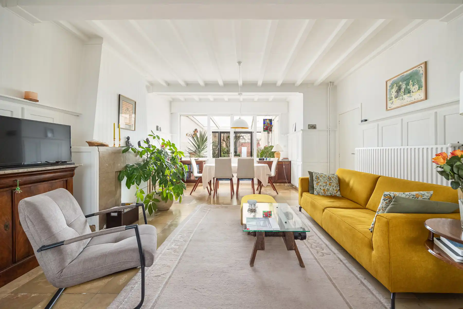 Karaktervolle woning (gevelbreedte 8m!) met tuin in het centrum van Turnhout foto {{pictureIndex}}