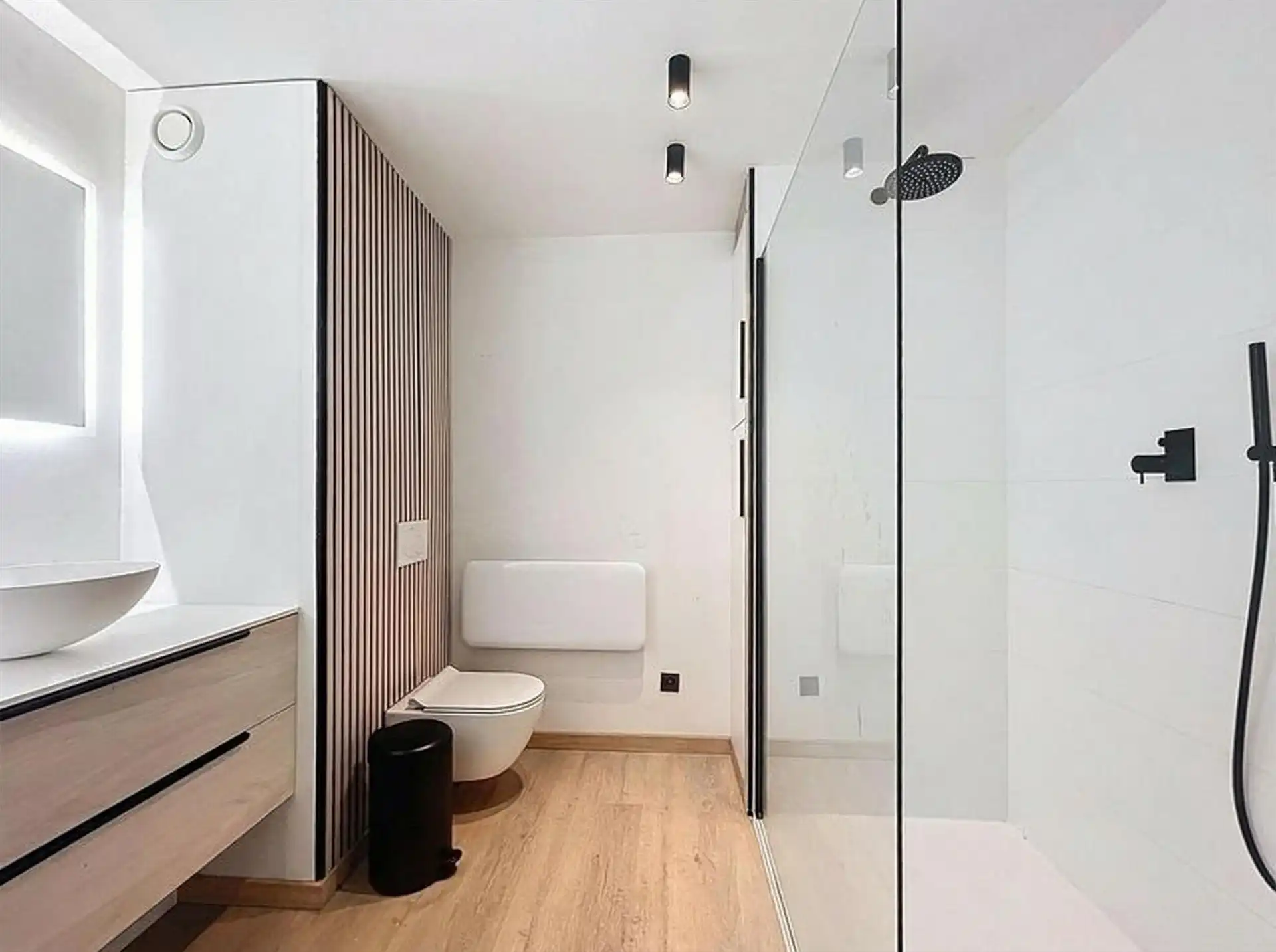 Recente woning met 4 slk en autostaanplaats op toplocatie foto 10